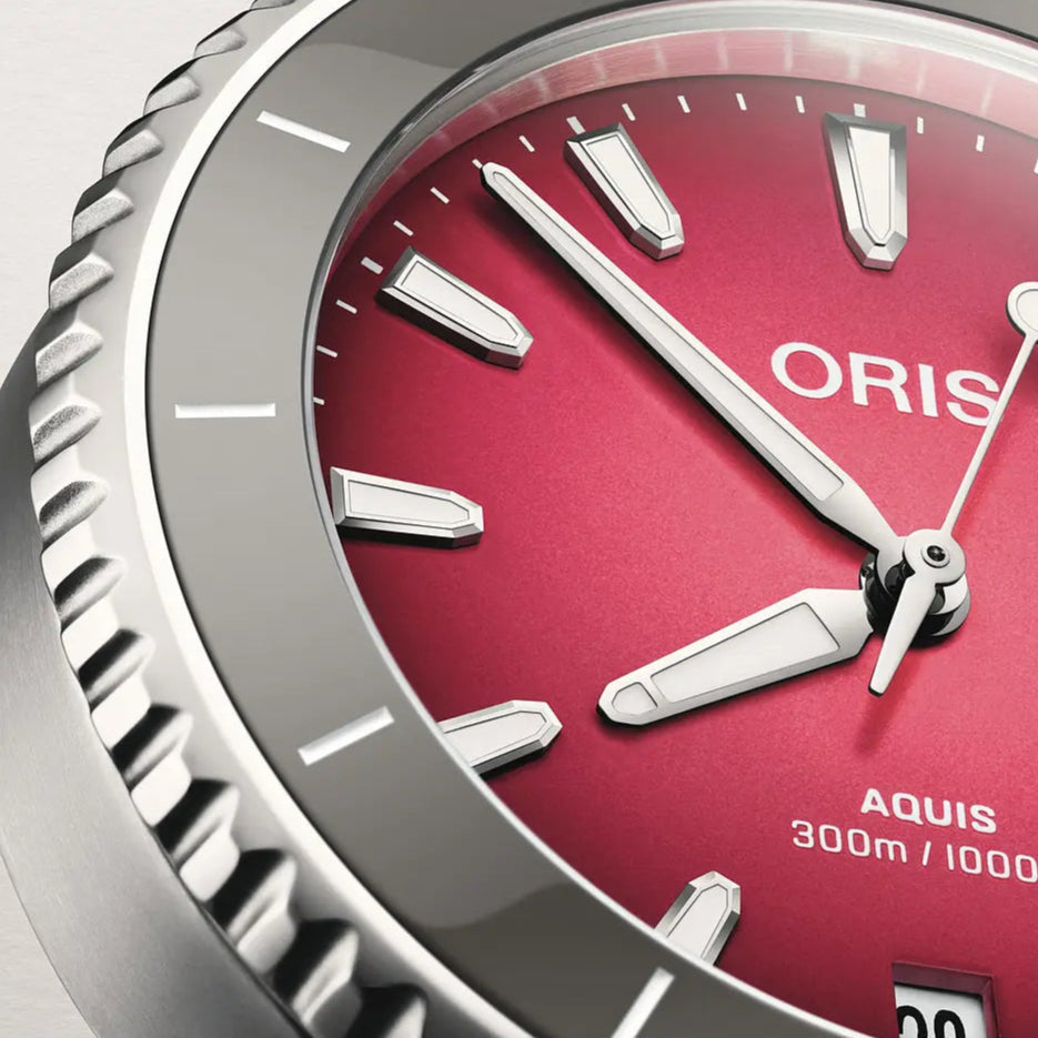 Oris Aquis Date Taste Of Summer Fucsia 01 733 7792 4158-07 8 19 05P