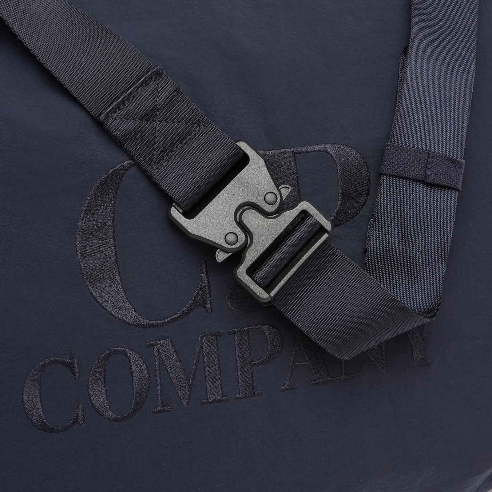 Cp Company Plain Paper Touch Zipped Logo Bag In Navy with Certilogo