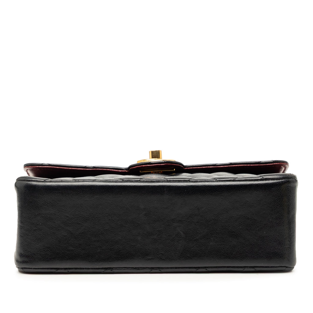 Chanel Mini CC Matelassé Cuir d’agneau Simple rabat