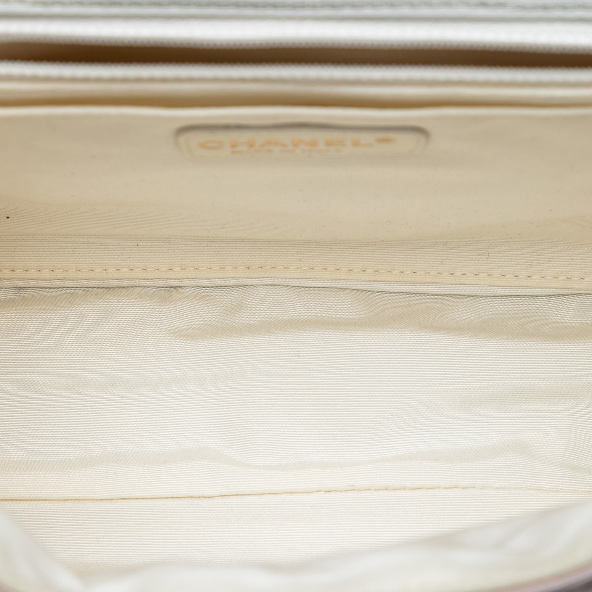 Chanel Tricolor Matelassé Grosgrain Satin Reissue 2.55 Simple rabat 227