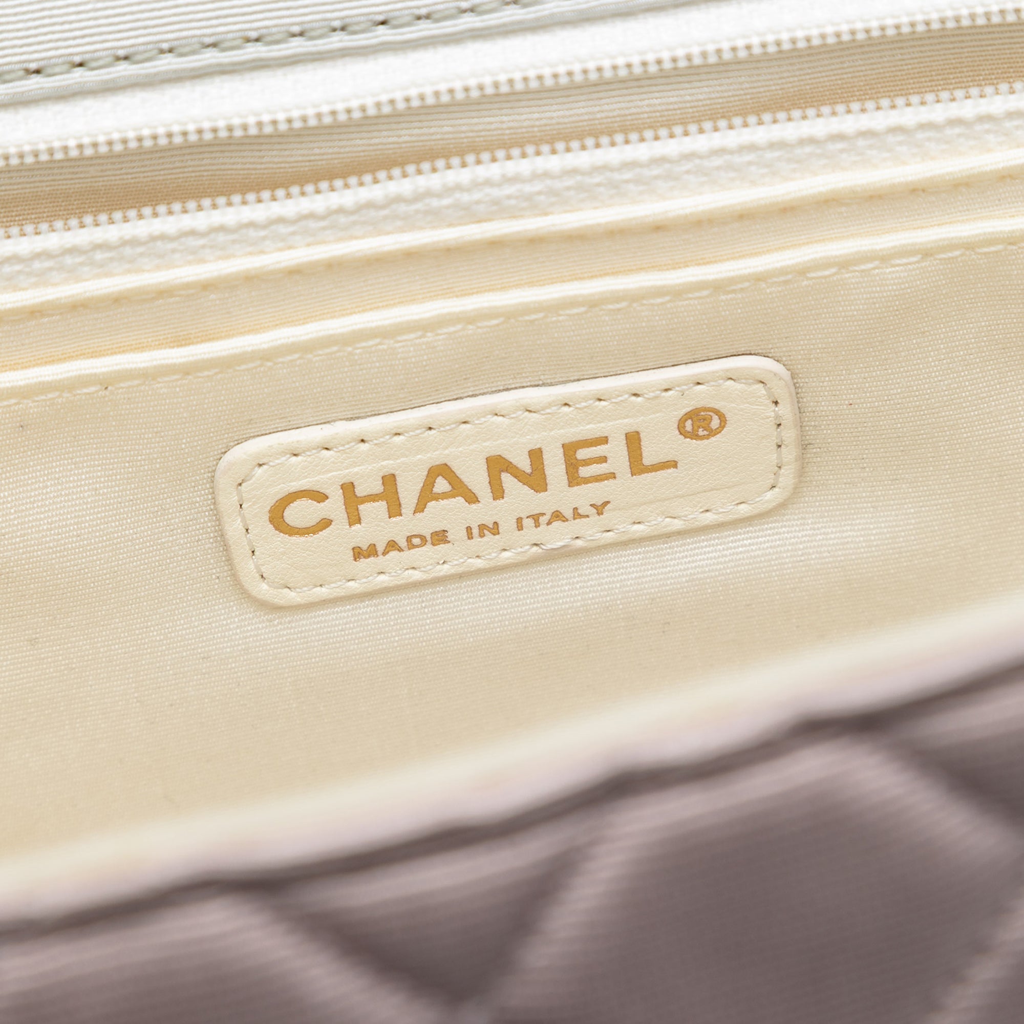 Chanel Tricolor Matelassé Grosgrain Satin Reissue 2.55 Simple rabat 227