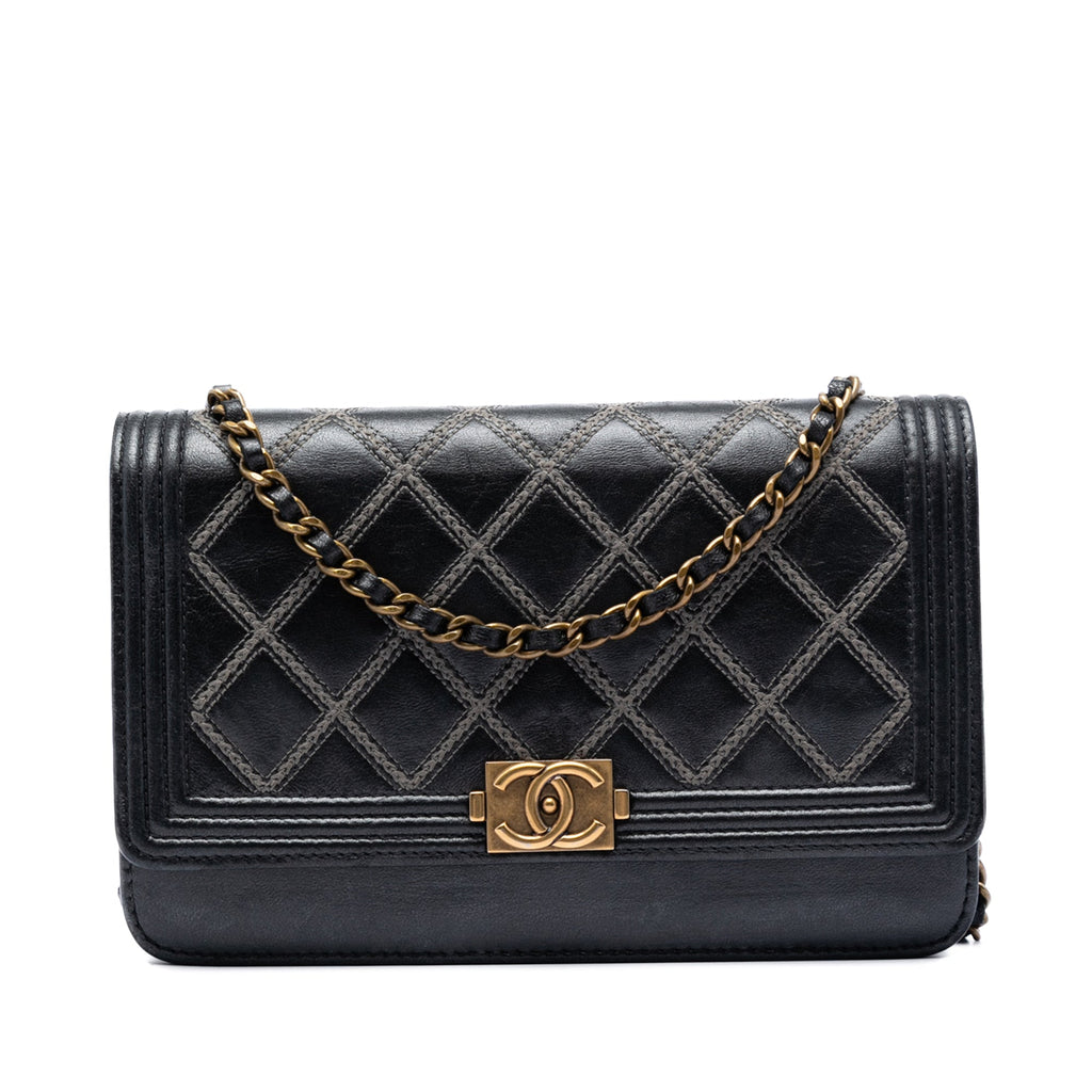 Chanel Matelassé Cuir d’agneau Double Stitch Boy Wallet on Chain