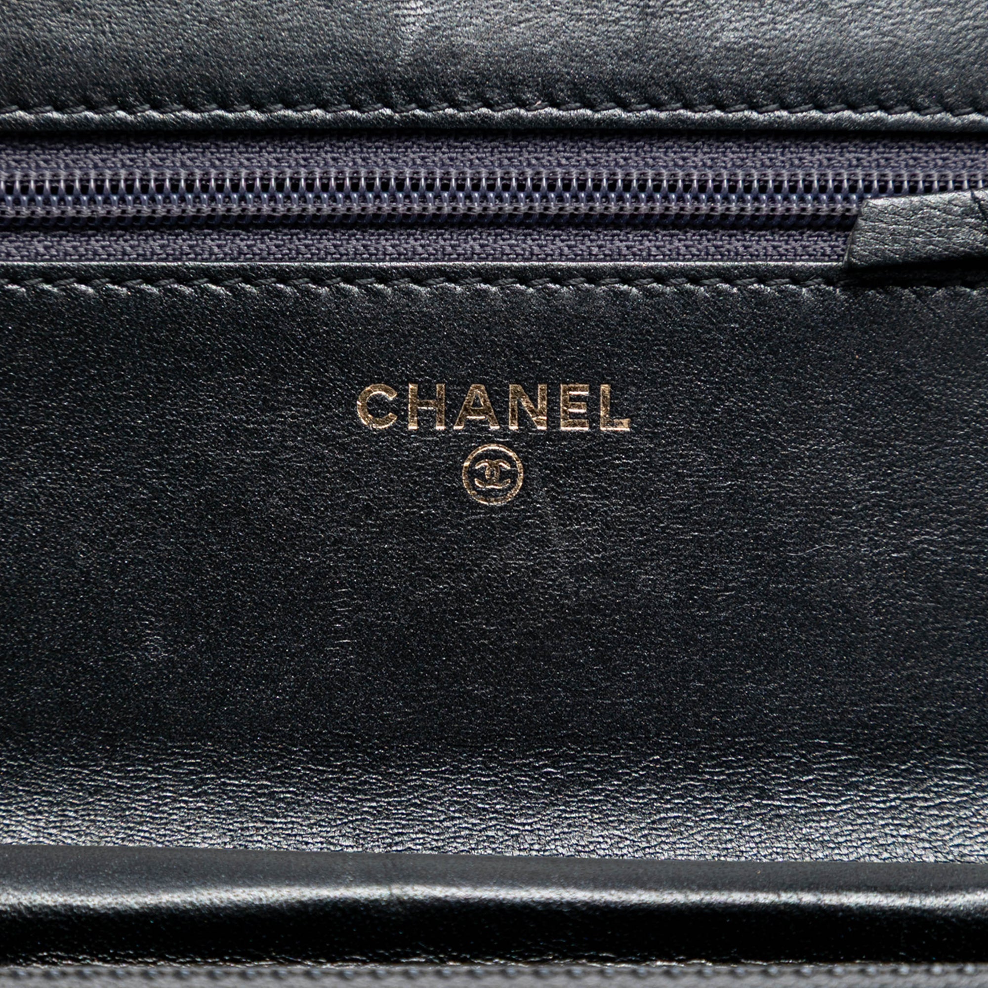 Chanel Matelassé Cuir d’agneau Double Stitch Boy Wallet on Chain