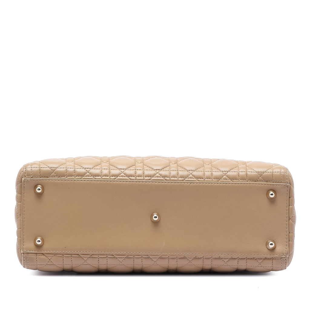 Dior Large Cuir d’agneau Cannage Lady Dior