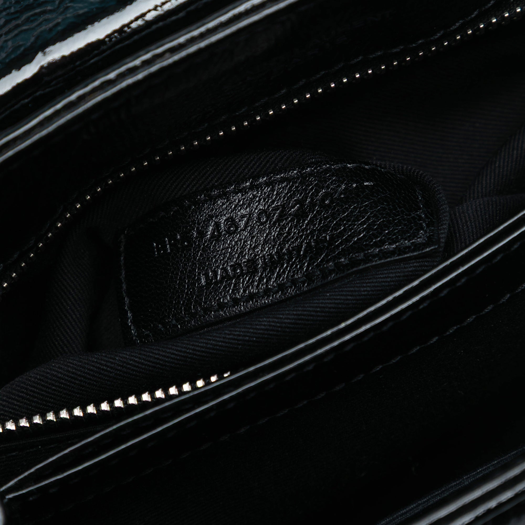 Saint Laurent Toy Matelasse Cuir verni Monogram LouLou Sac porté croisé