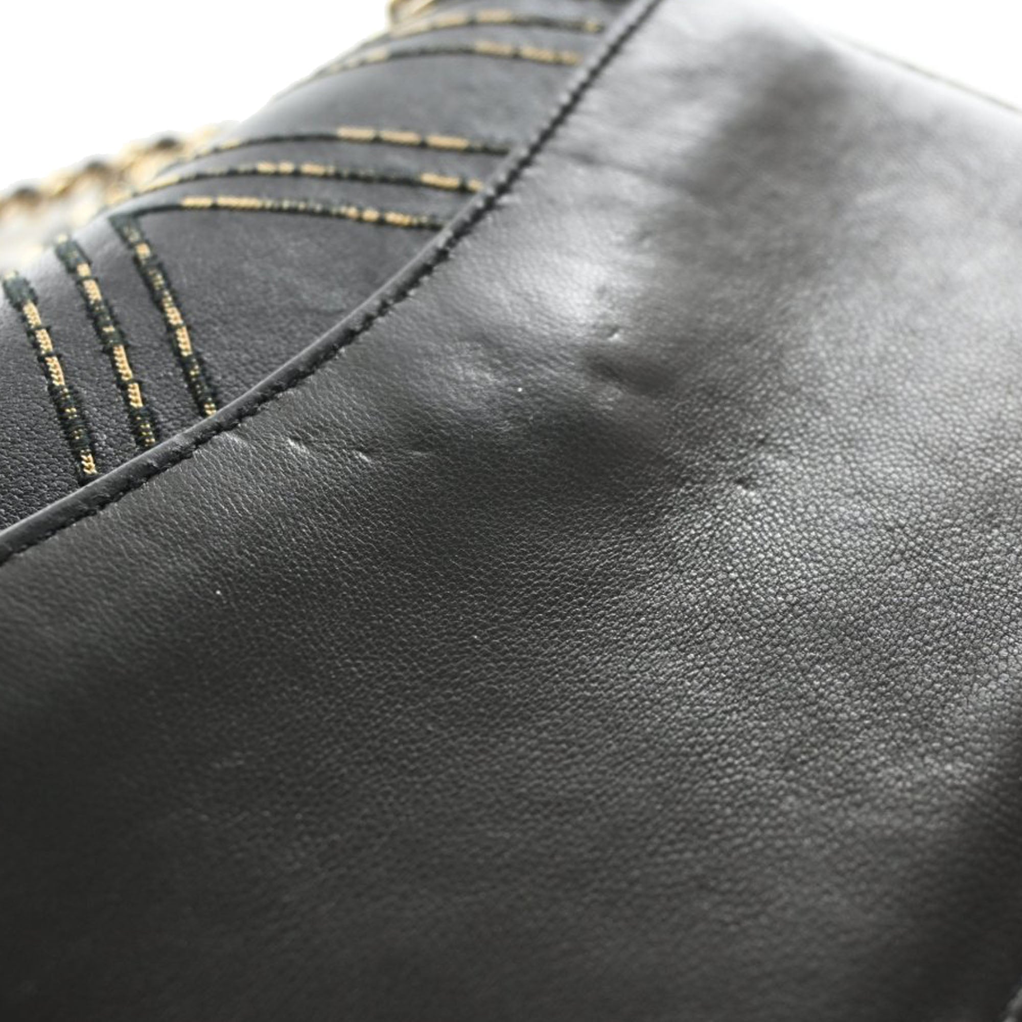 Chanel Small Chevron Sheepskin Subtle à rabat