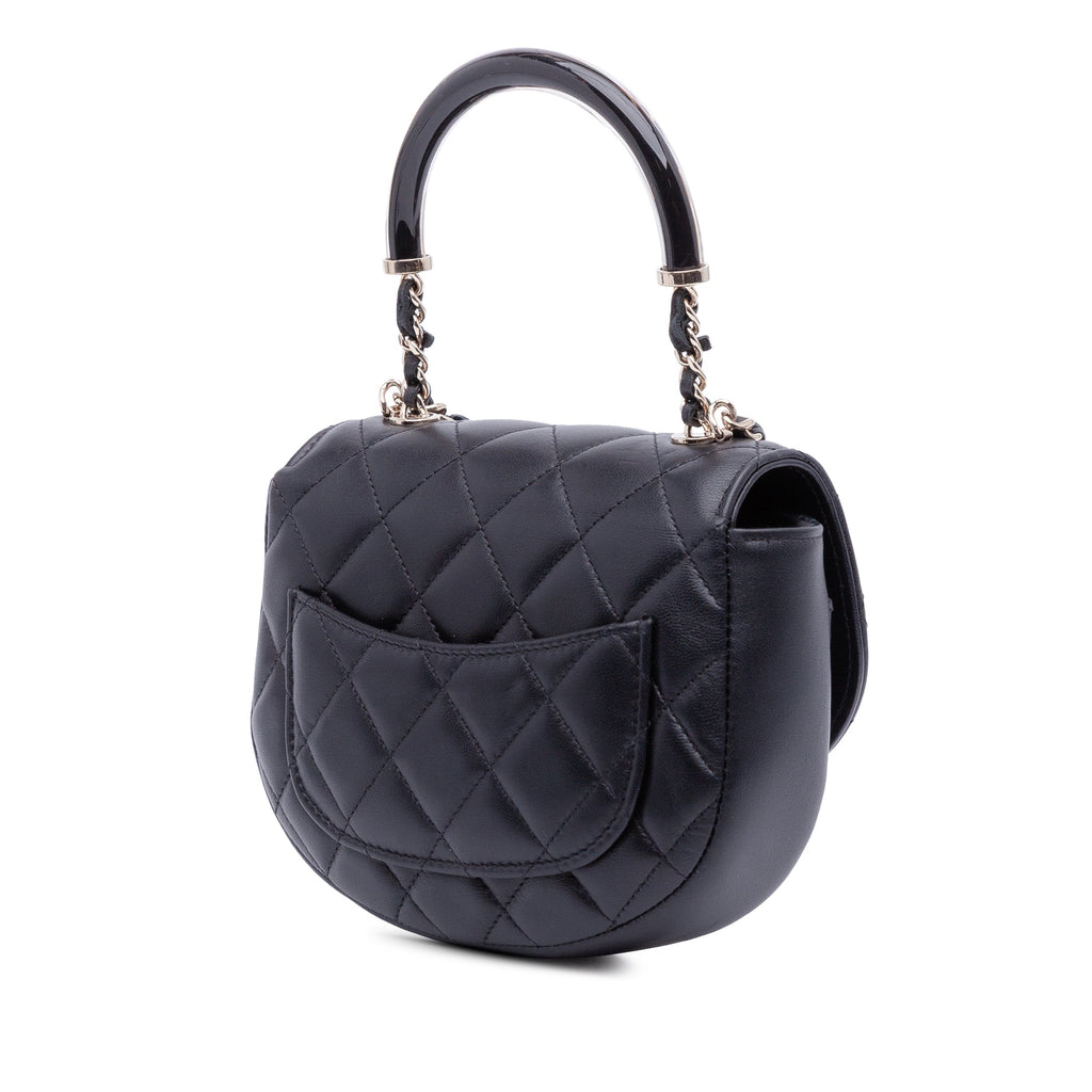 Chanel CC Matelassé Cuir d’agneau Half Moon anse supérieure à rabat