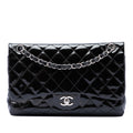 Chanel Jumbo Classic Cuir verni Double rabat