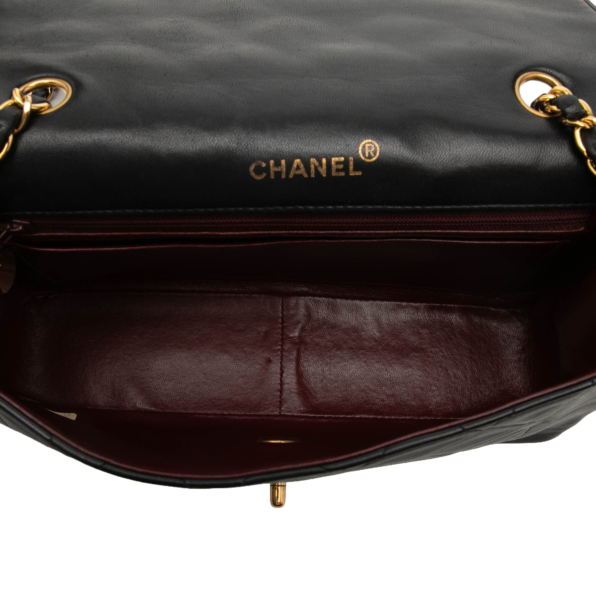 Chanel Medium Cuir d’agneau Diana Rabat intégral