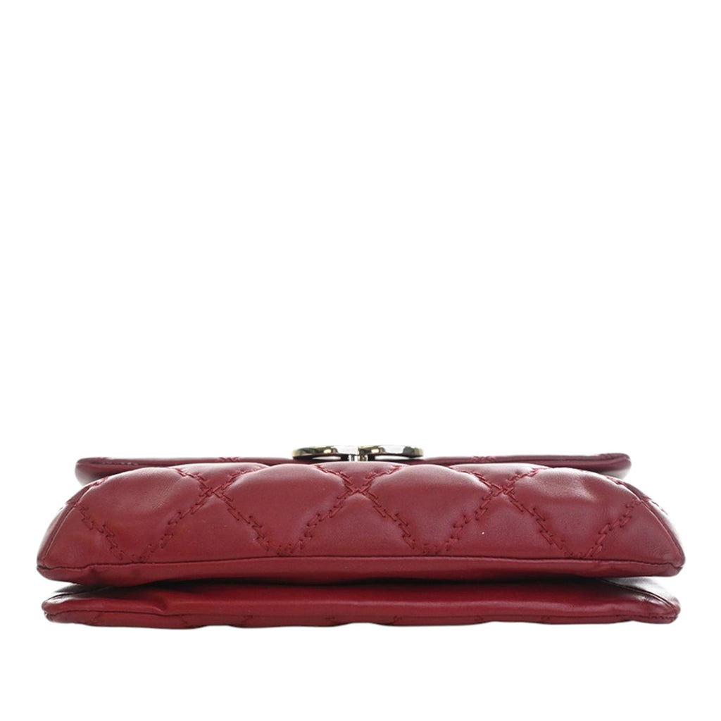 Chanel Matelassé Cuir de veau Double Stitch Hamptons Pochette avec chaîne