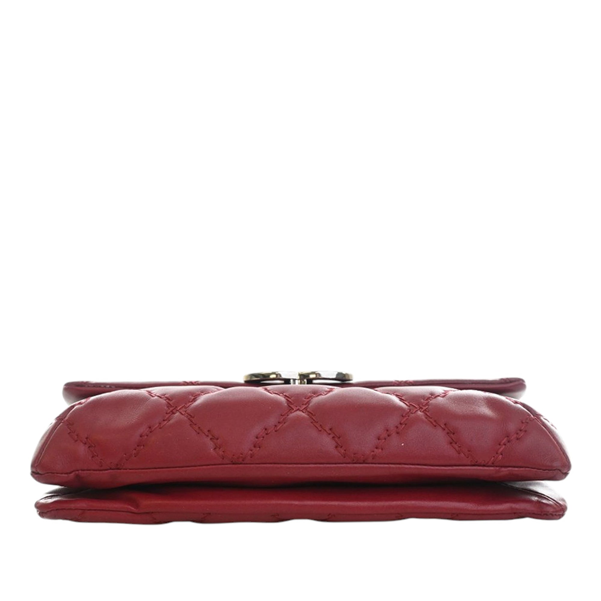 Chanel Matelassé Cuir de veau Double Stitch Hamptons Pochette avec chaîne