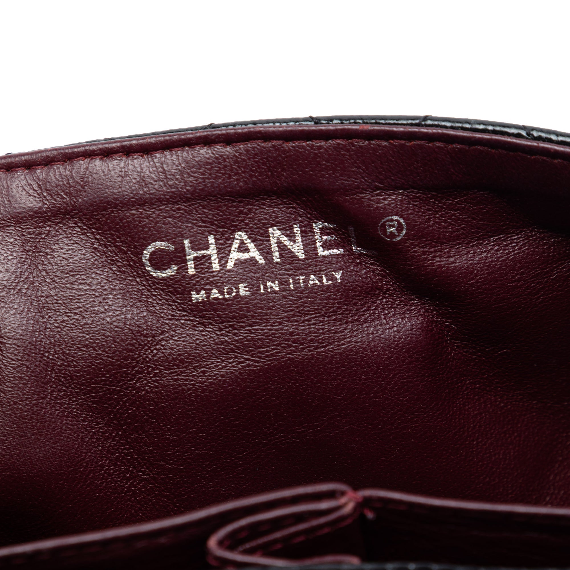 Chanel Matelassé froissé Cuir verni East West Simple rabat