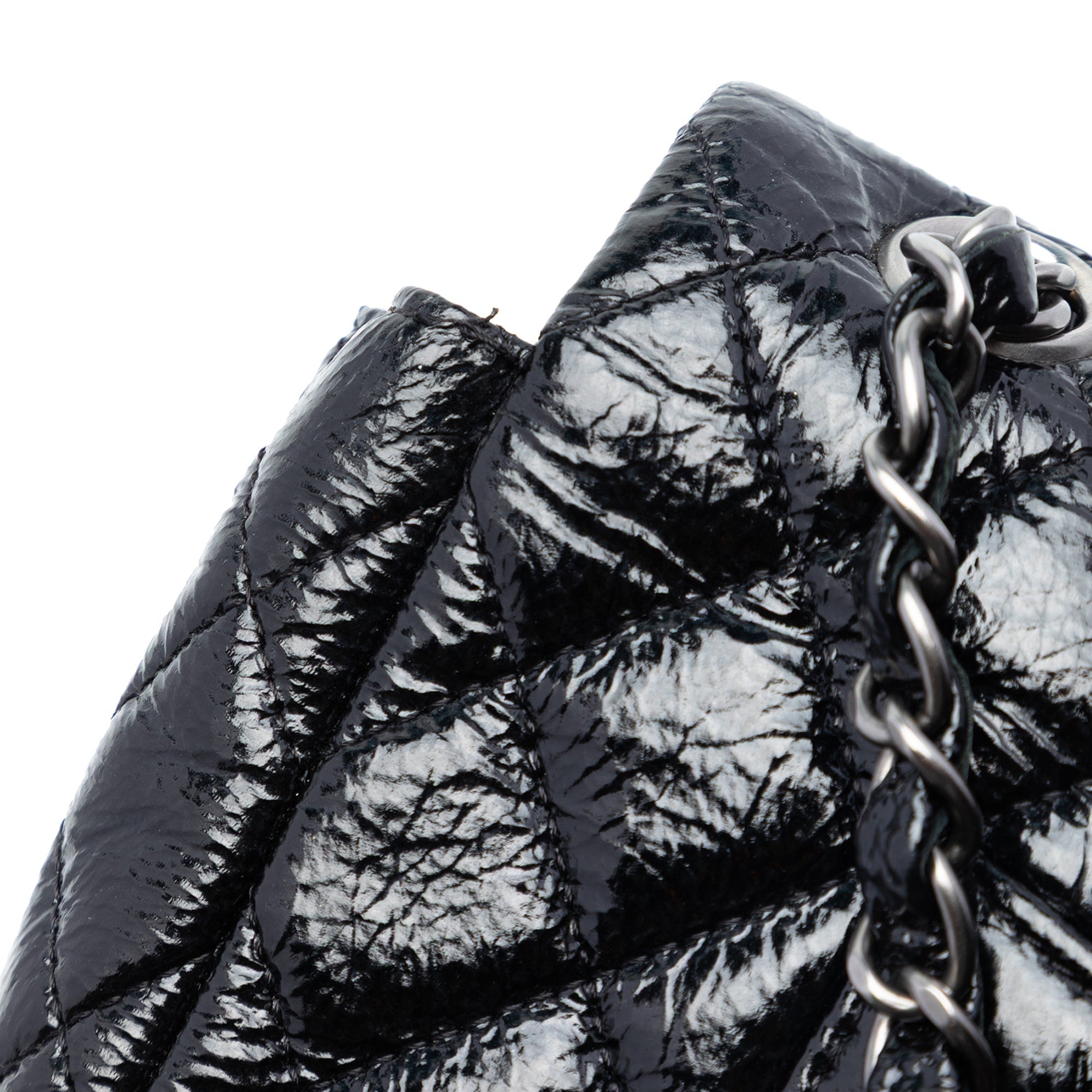 Chanel Matelassé froissé Cuir verni East West Simple rabat