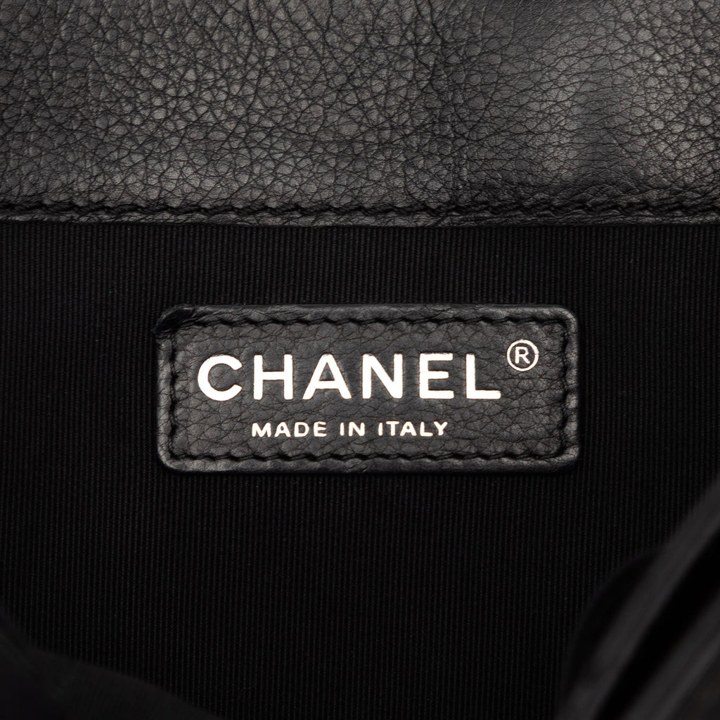 Chanel Medium Cuir de veau Boy Reverso à rabat