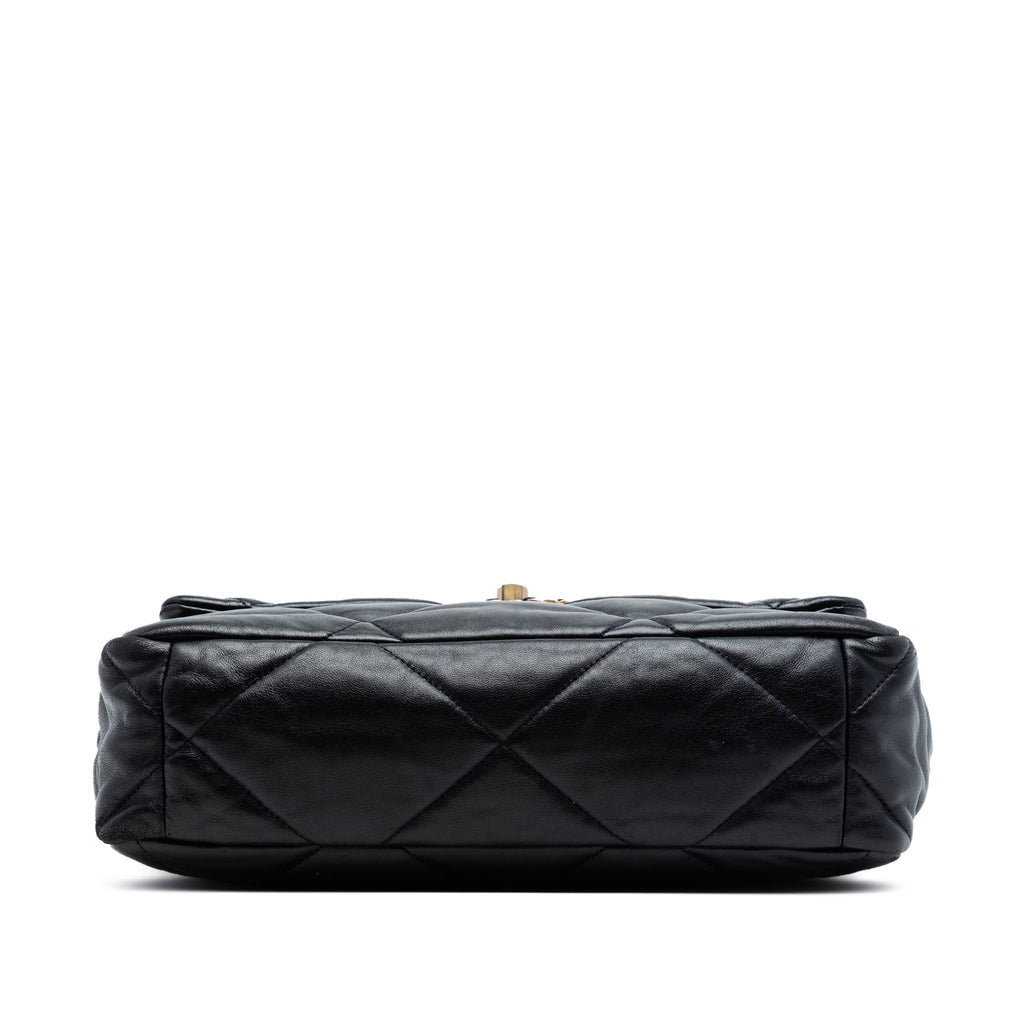 Chanel Large Cuir d’agneau 19 à rabat