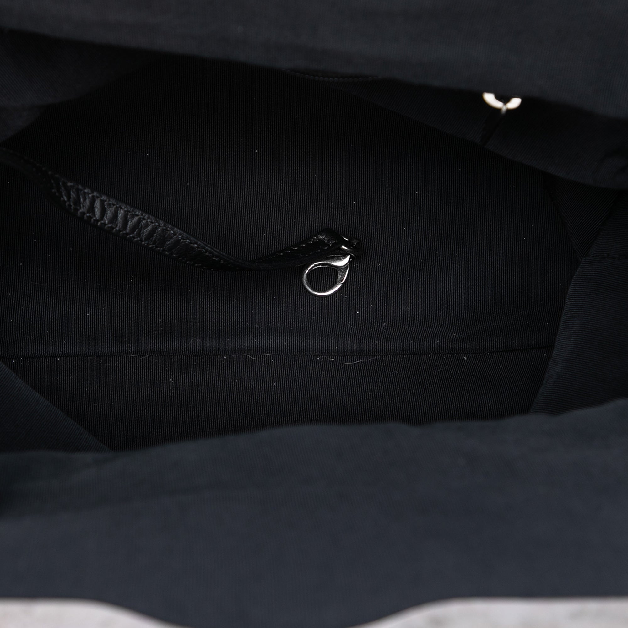 Chanel Matelassé Iridescent Cuir de veau Chic Quilt Frame Sac