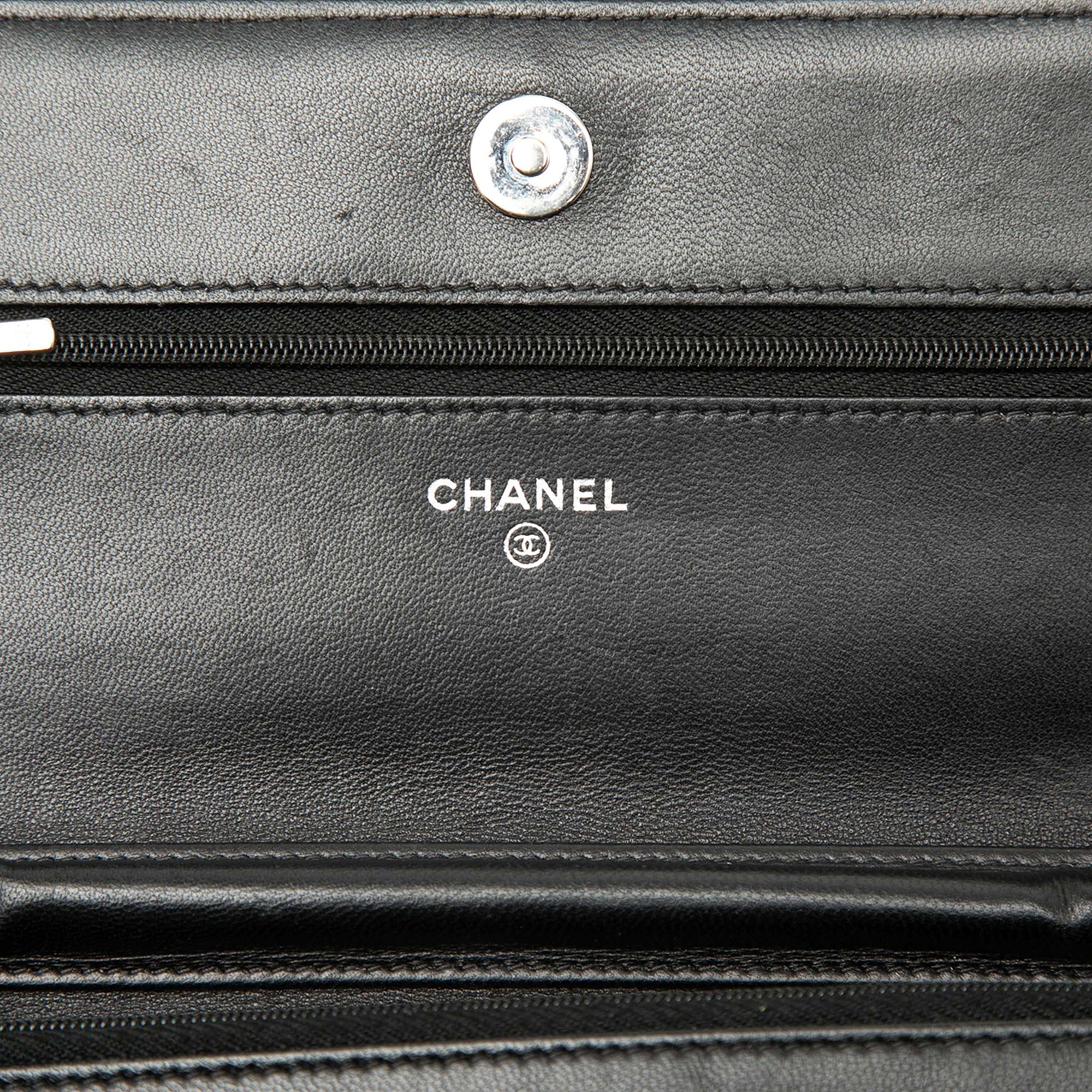 Chanel CC Matelassé Cuir d’agneau Wallet on Chain