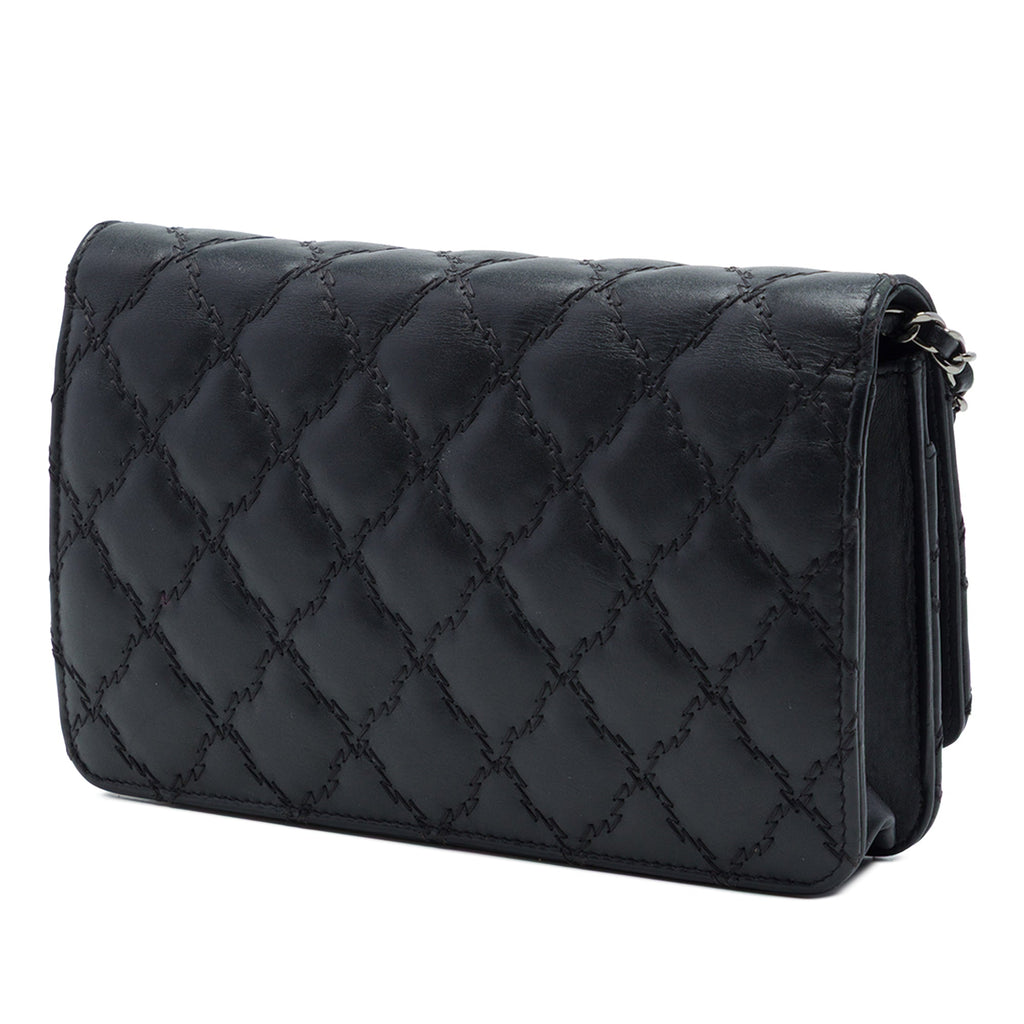 Chanel CC Matelassé Cuir de veau Double Stitch Hamptons Wallet on Chain