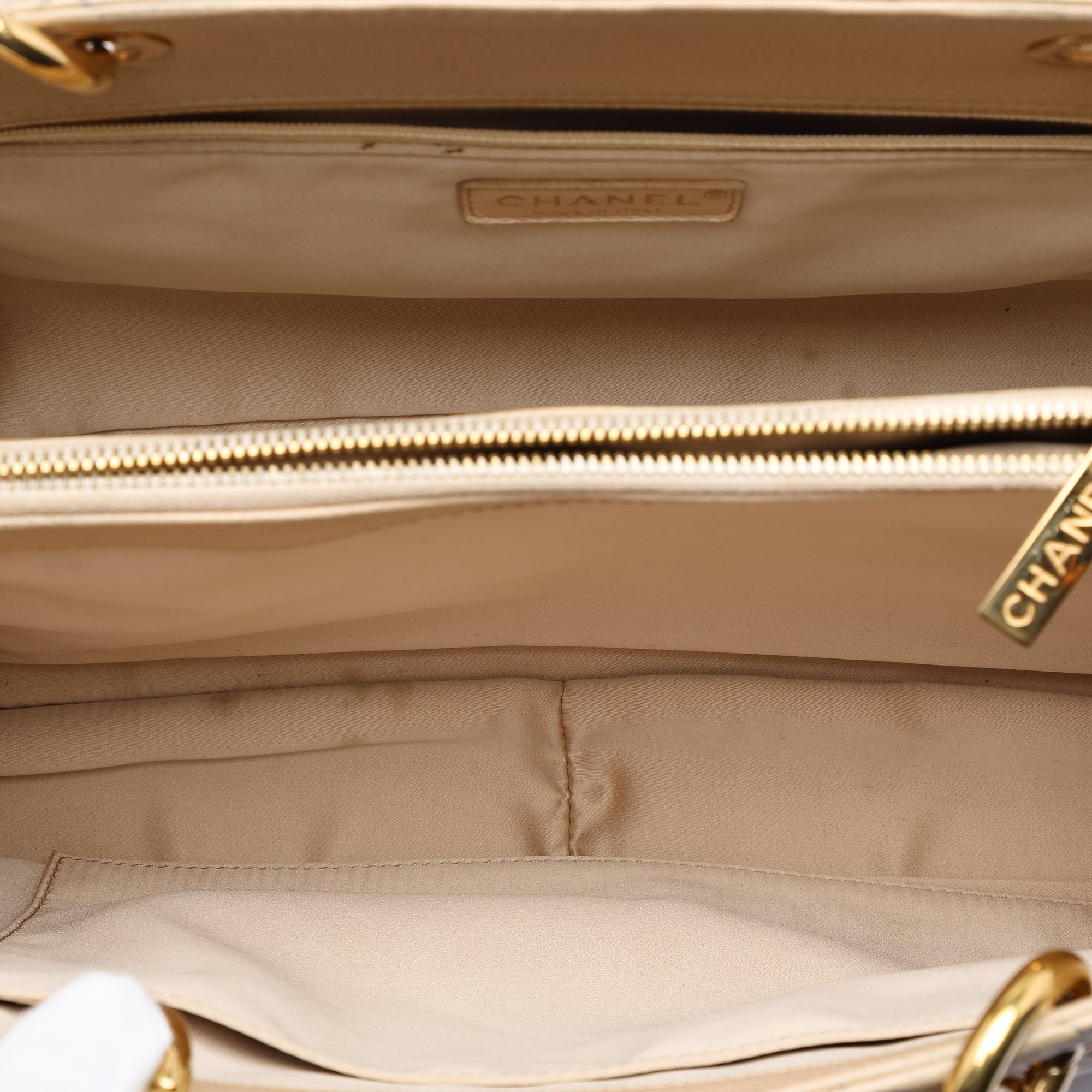 Chanel Caviar Grand Shopping Cabas