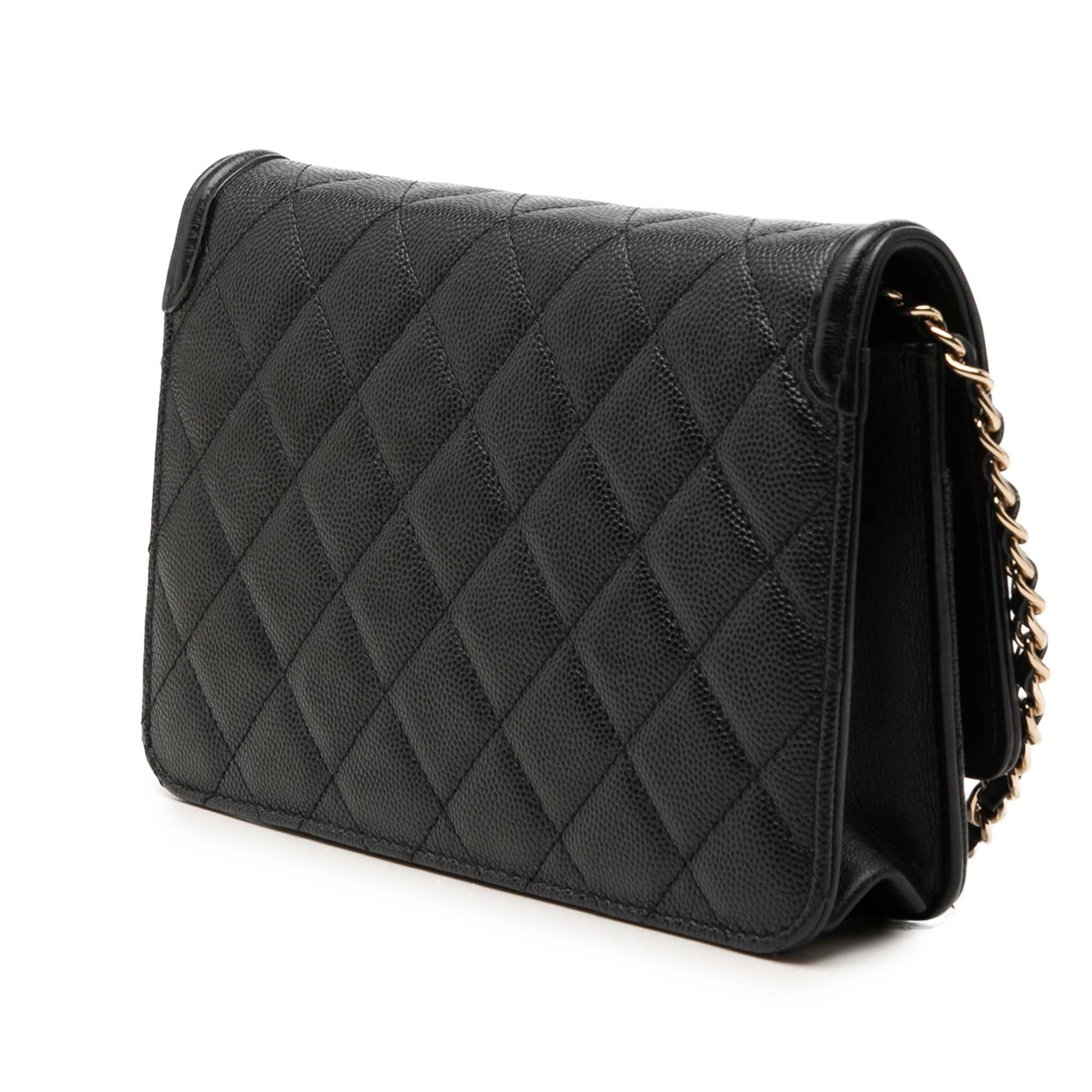 Chanel Caviar CC Filigree Wallet on Chain