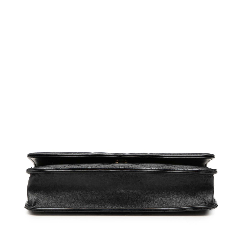 Chanel Caviar CC Filigree Wallet on Chain