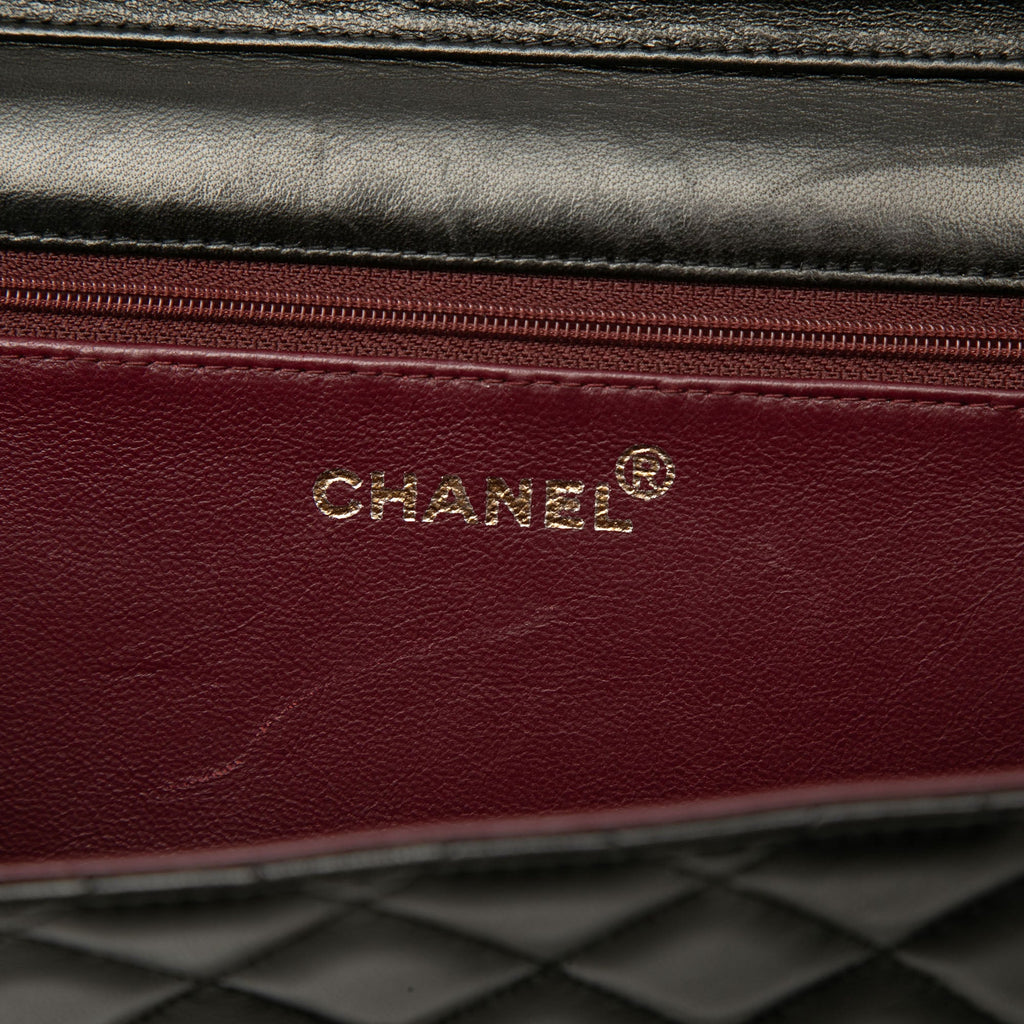 Chanel Medium CC Matelassé Cuir d’agneau Simple rabat