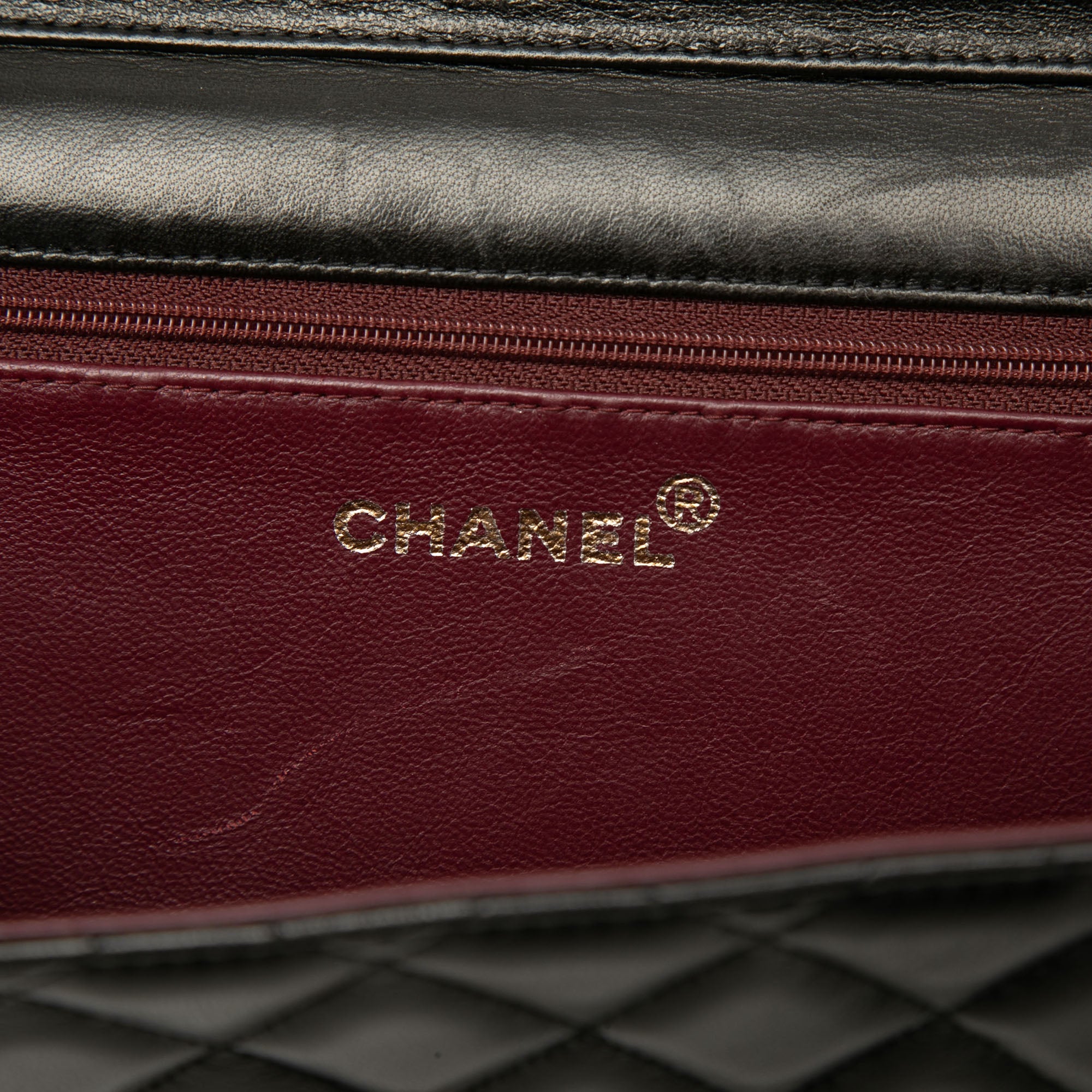 Chanel Medium CC Matelassé Cuir d’agneau Simple rabat