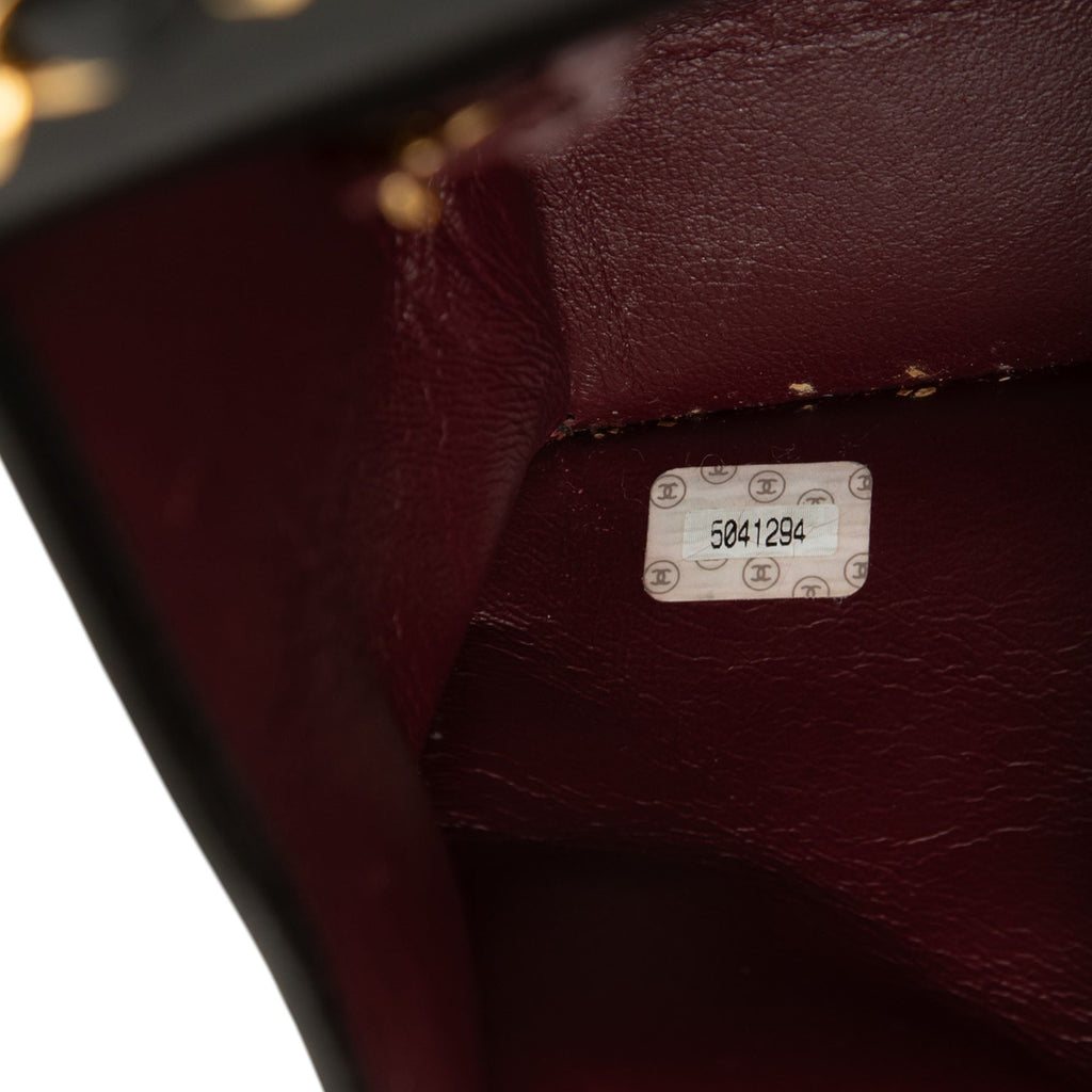 Chanel Medium CC Matelassé Cuir d’agneau Simple rabat