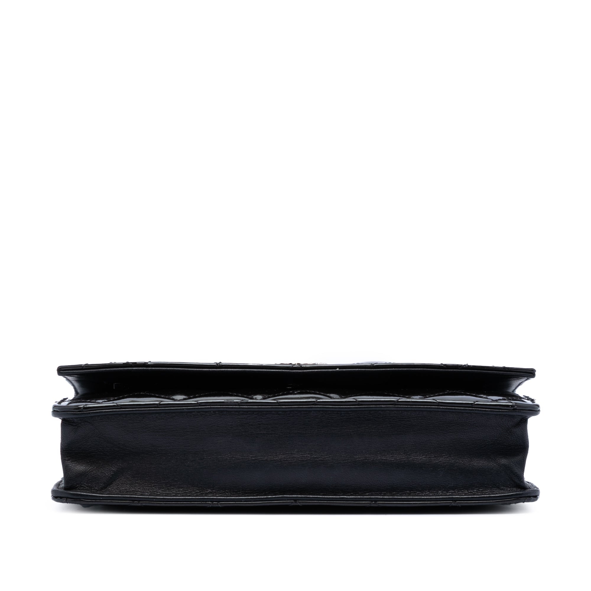Chanel CC Matelassé Cuir verni Brilliant Wallet on Chain