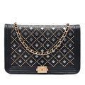 Chanel clouté Cuir de veau grainé Boy Wallet on Chain