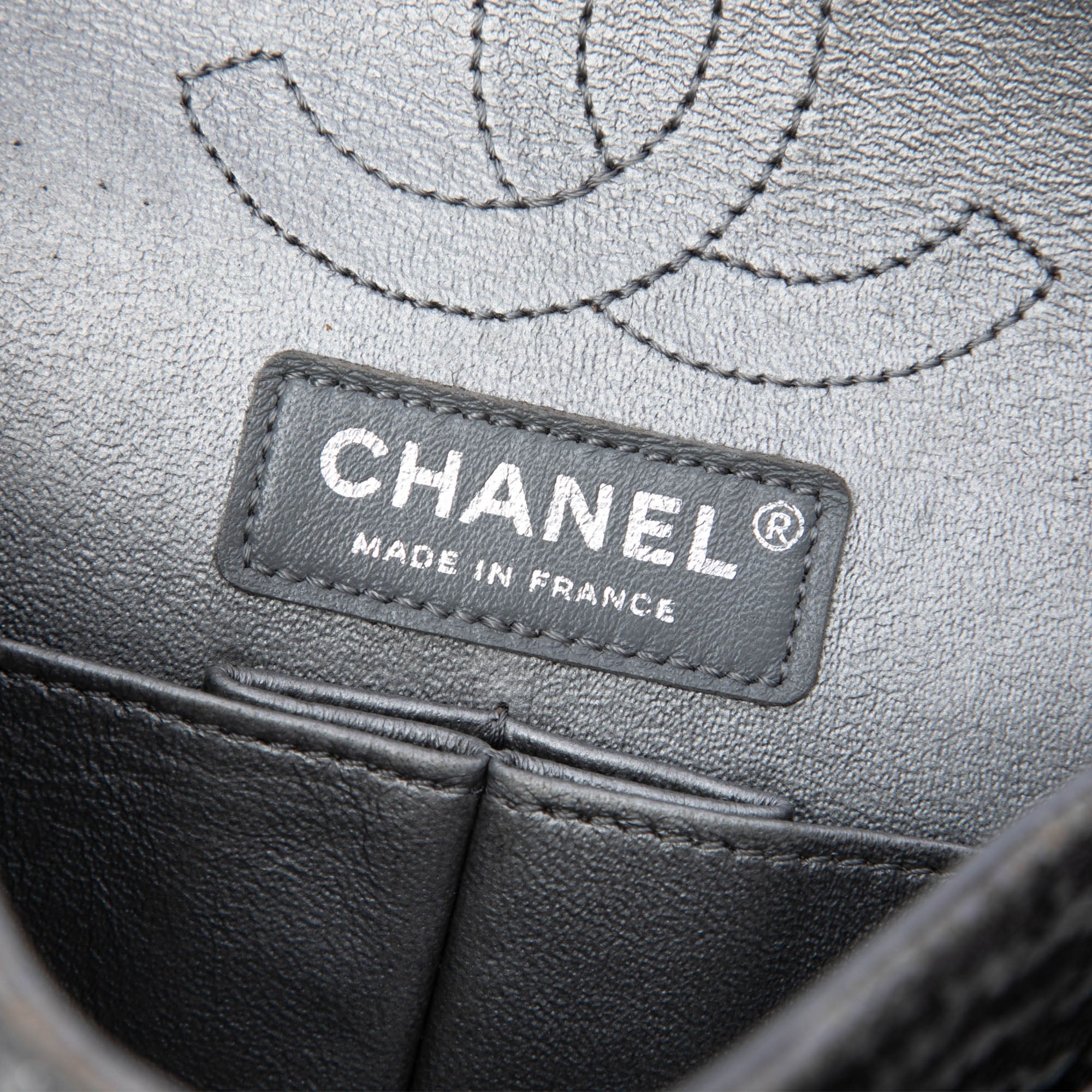 Chanel Chevron Metallic Textured Cuir de veau Reissue 2.55 Double rabat 224