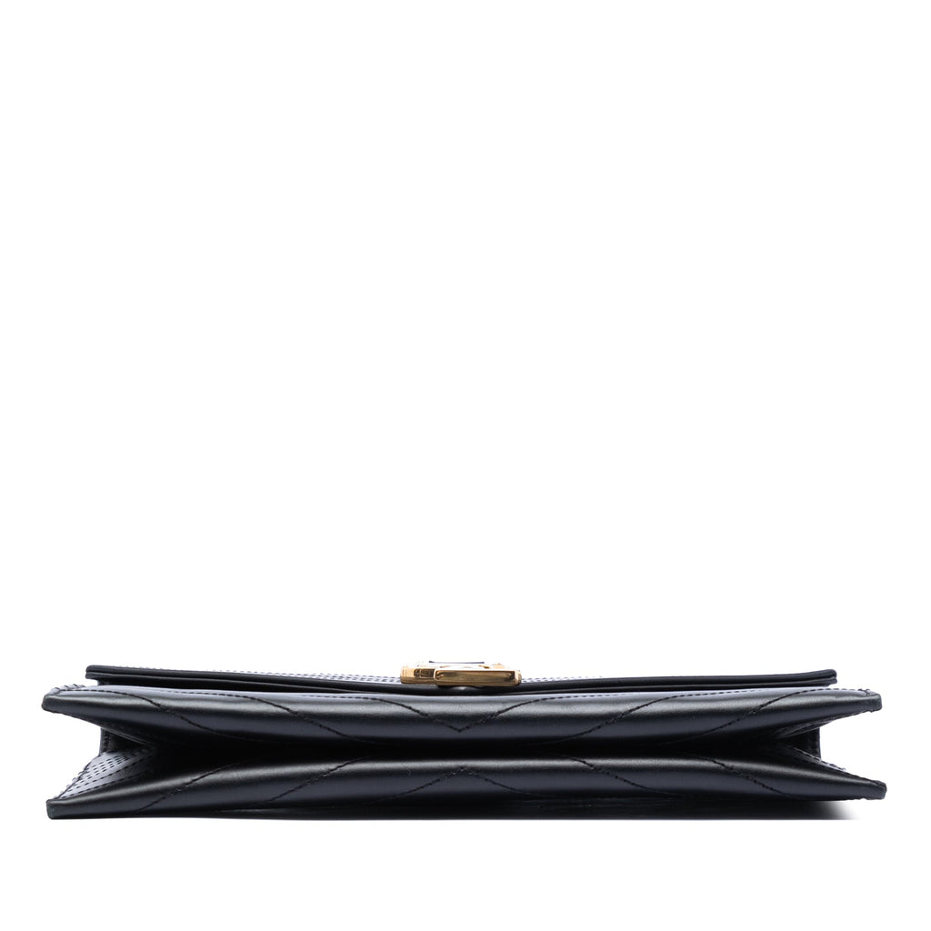 Saint Laurent Cuir d’agneau Chevron Monogram Pochette