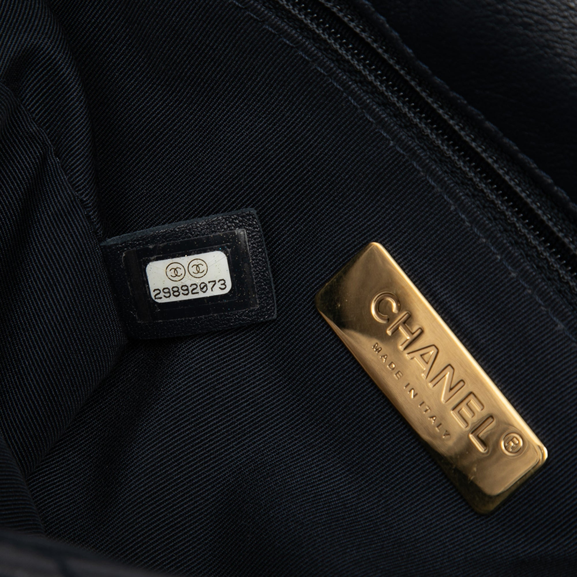 Chanel Medium Cuir d’agneau 19 à rabat
