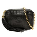 Chanel CC Vertical Matelassé Cuir d’agneau Pompon Sac caméra
