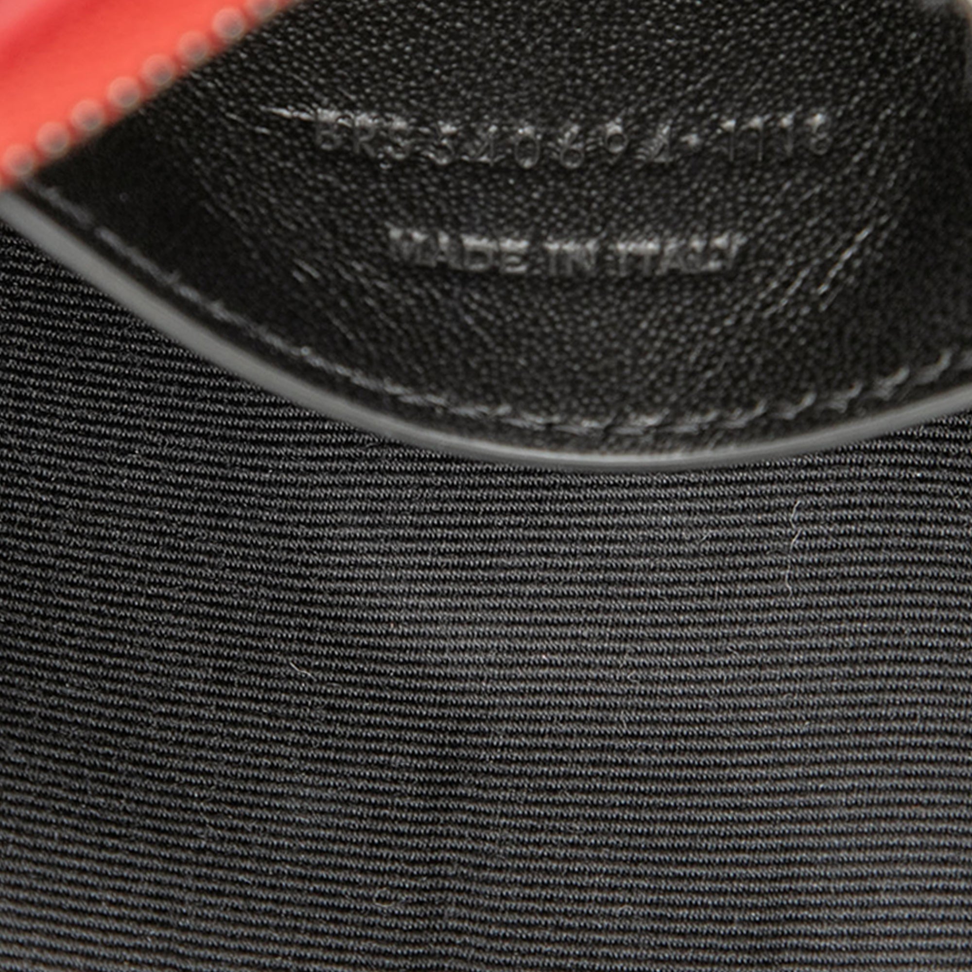 Saint Laurent Cuir de veau Monogram Sac Coeur Pompon Sac porté croisé