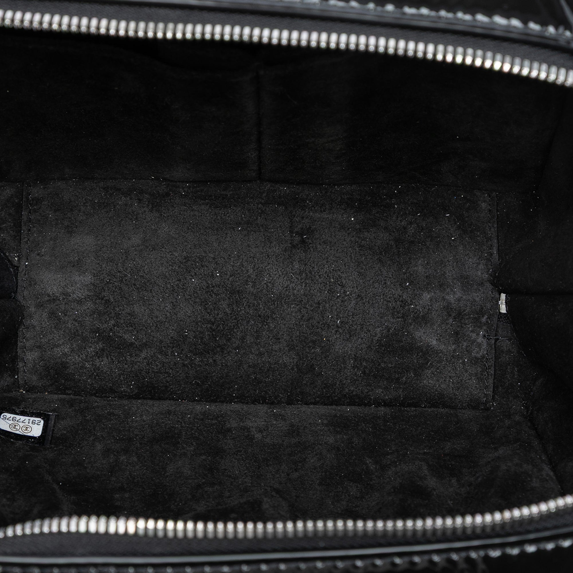 Chanel Small CC Matelassé Cuir verni Travel Kit Vanity