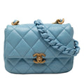 Chanel Mini Matelassé Cuir d’agneau Lacquered Chain à rabat