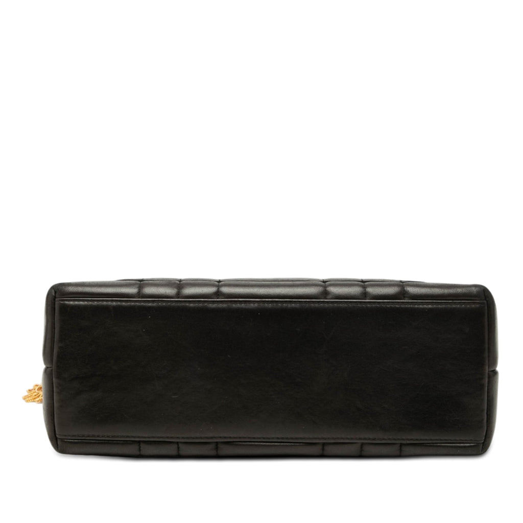 Chanel CC Vertical Quilt Cuir d’agneau Medallion Sac bandoulière
