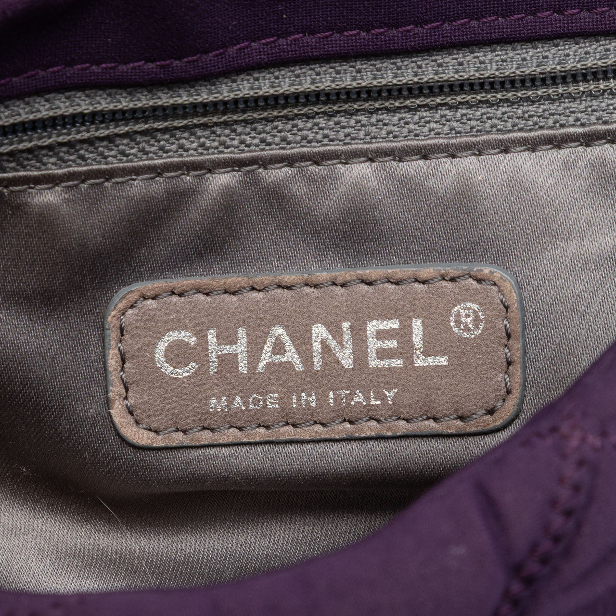 Chanel Small Matelassé Nylon Bubble à rabat