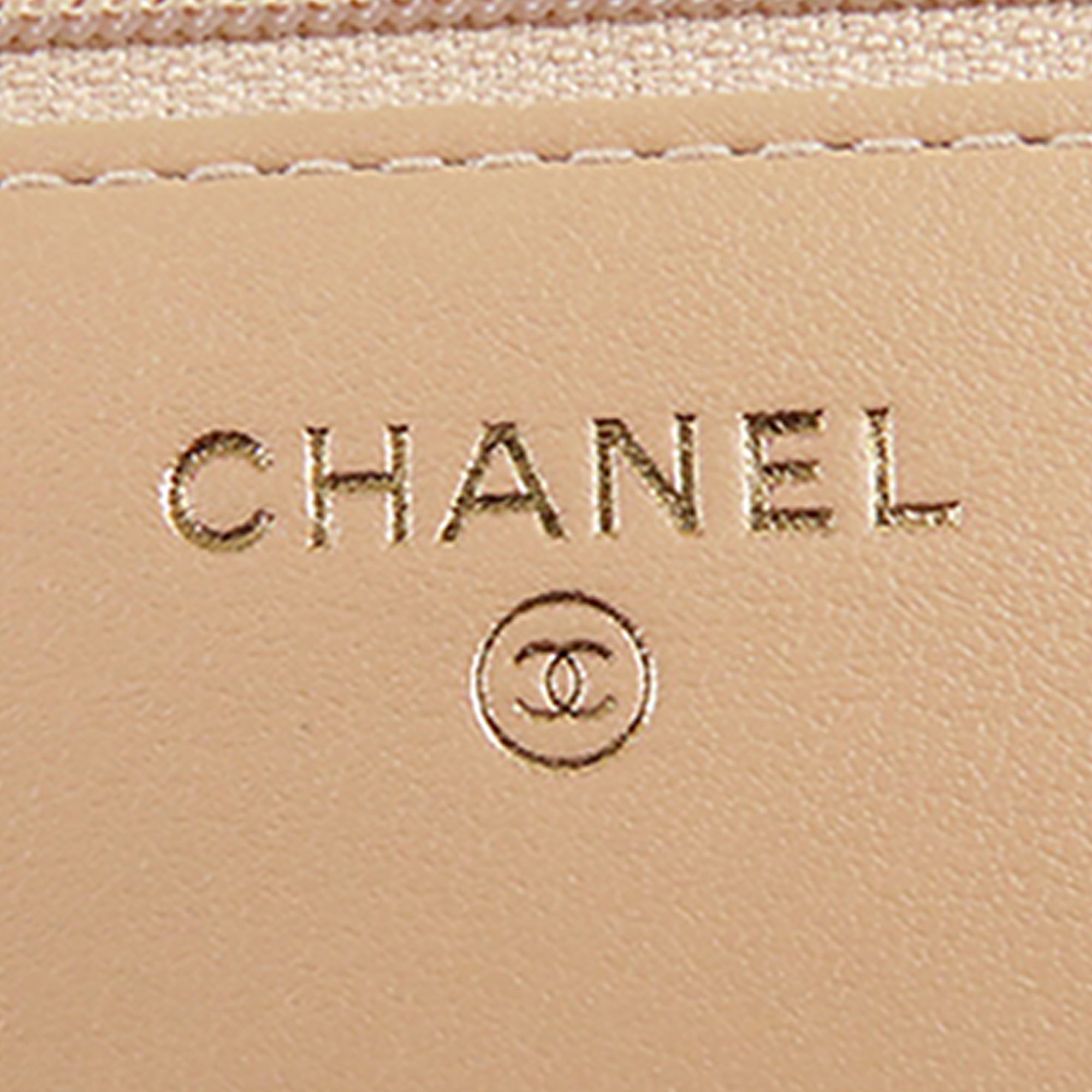 Chanel Caviar CC Filigree Wallet on Chain