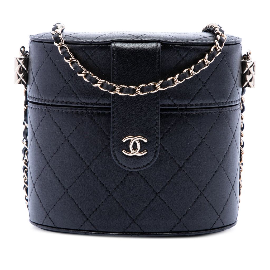 Chanel CC Matelassé Cuir d’agneau Rond Vanity Pochette avec chaîne