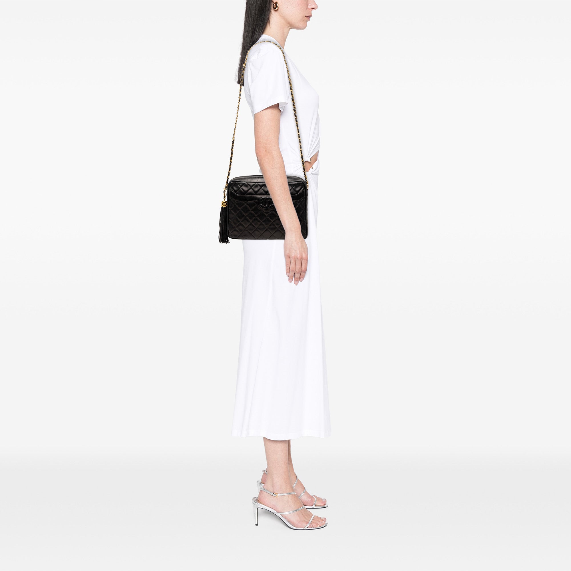 Chanel Medium CC Matelassé Cuir d’agneau Pompon Sac caméra