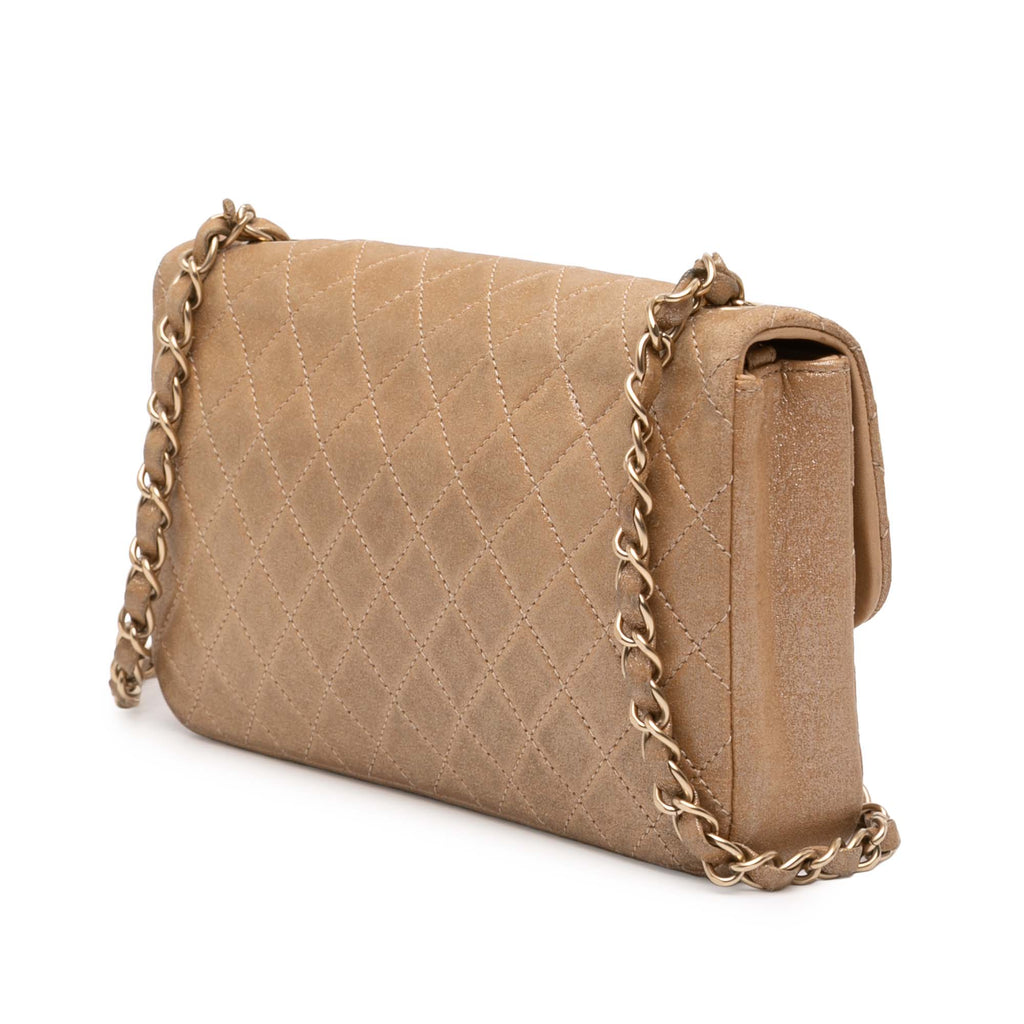 Chanel Small Matelassé Iridescent Cuir d’agneau Perle CC Cristal à rabat
