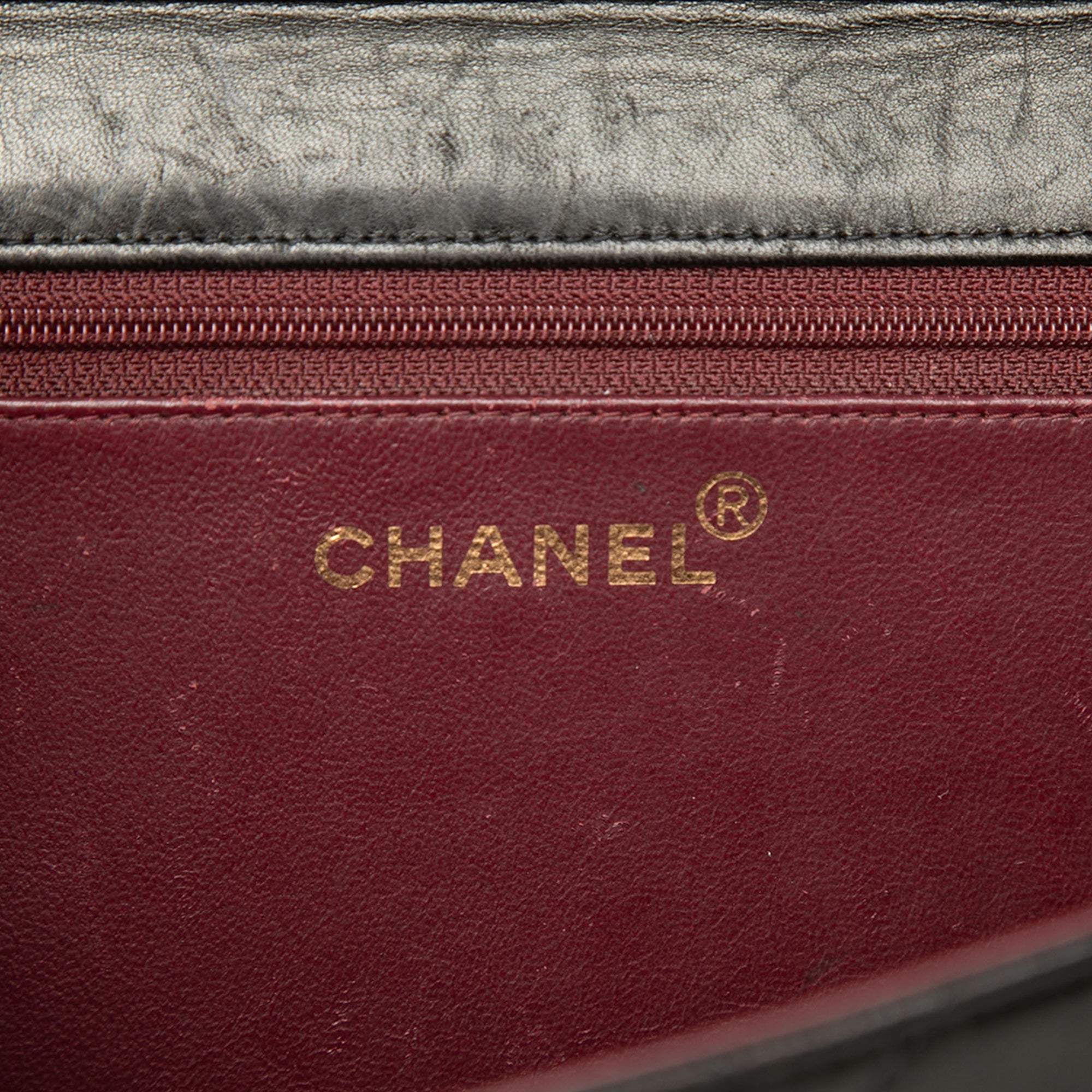 Chanel Medium CC Matelassé Cuir d’agneau Simple rabat
