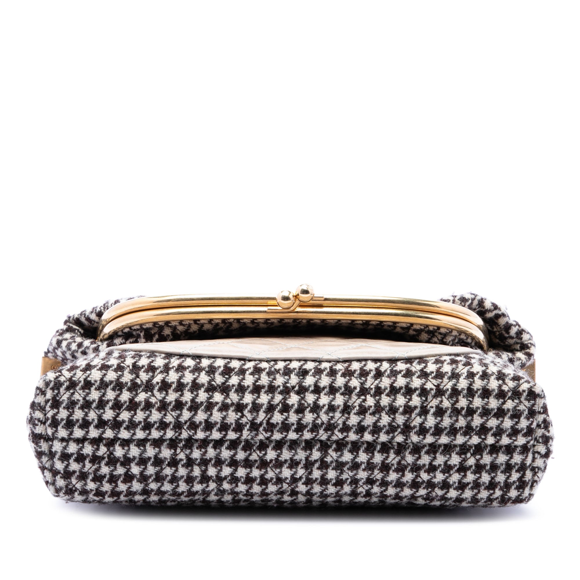 Chanel Medium Matelassé Houndstooth Tweed et Cuir de veau Tabatiere Kisslock Fold Over Sac porté croisé