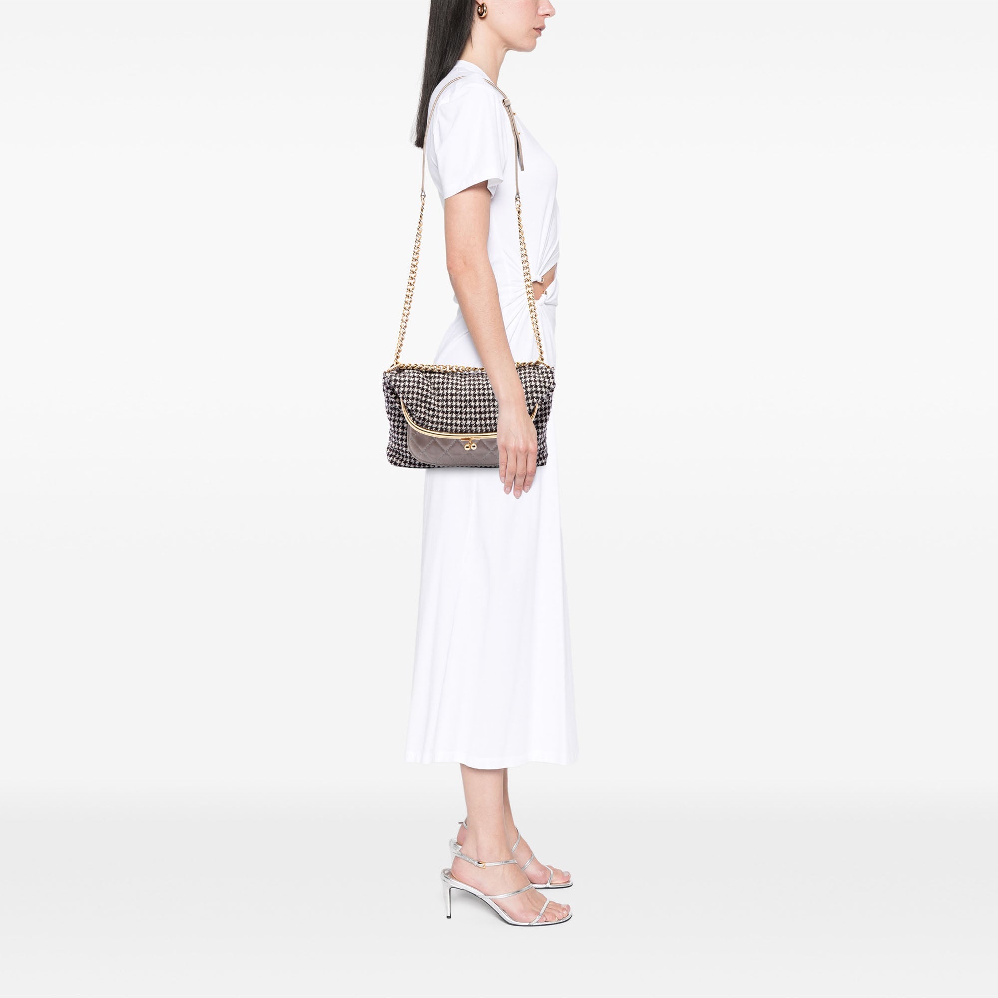 Chanel Medium Matelassé Houndstooth Tweed et Cuir de veau Tabatiere Kisslock Fold Over Sac porté croisé