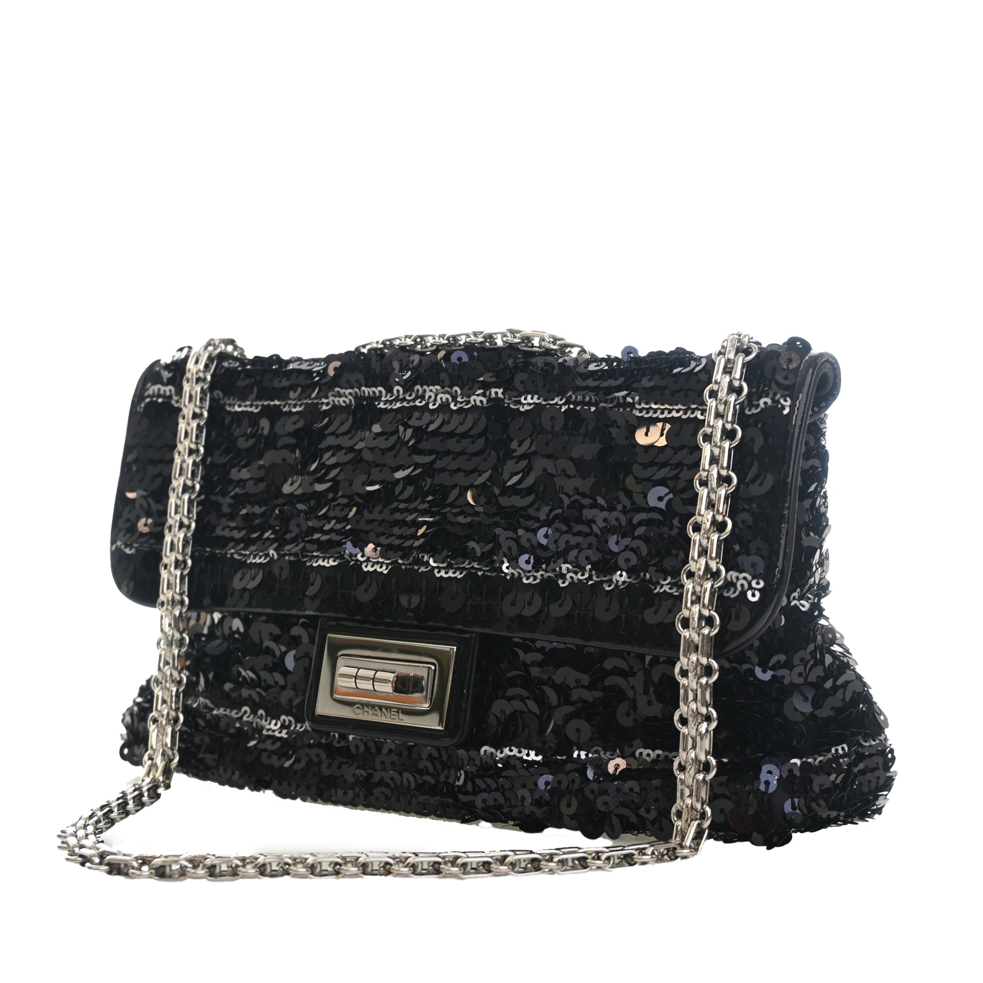 Chanel Cuir verni à finitions Sequinsed Satin Reissue 2.55 Simple rabat 225