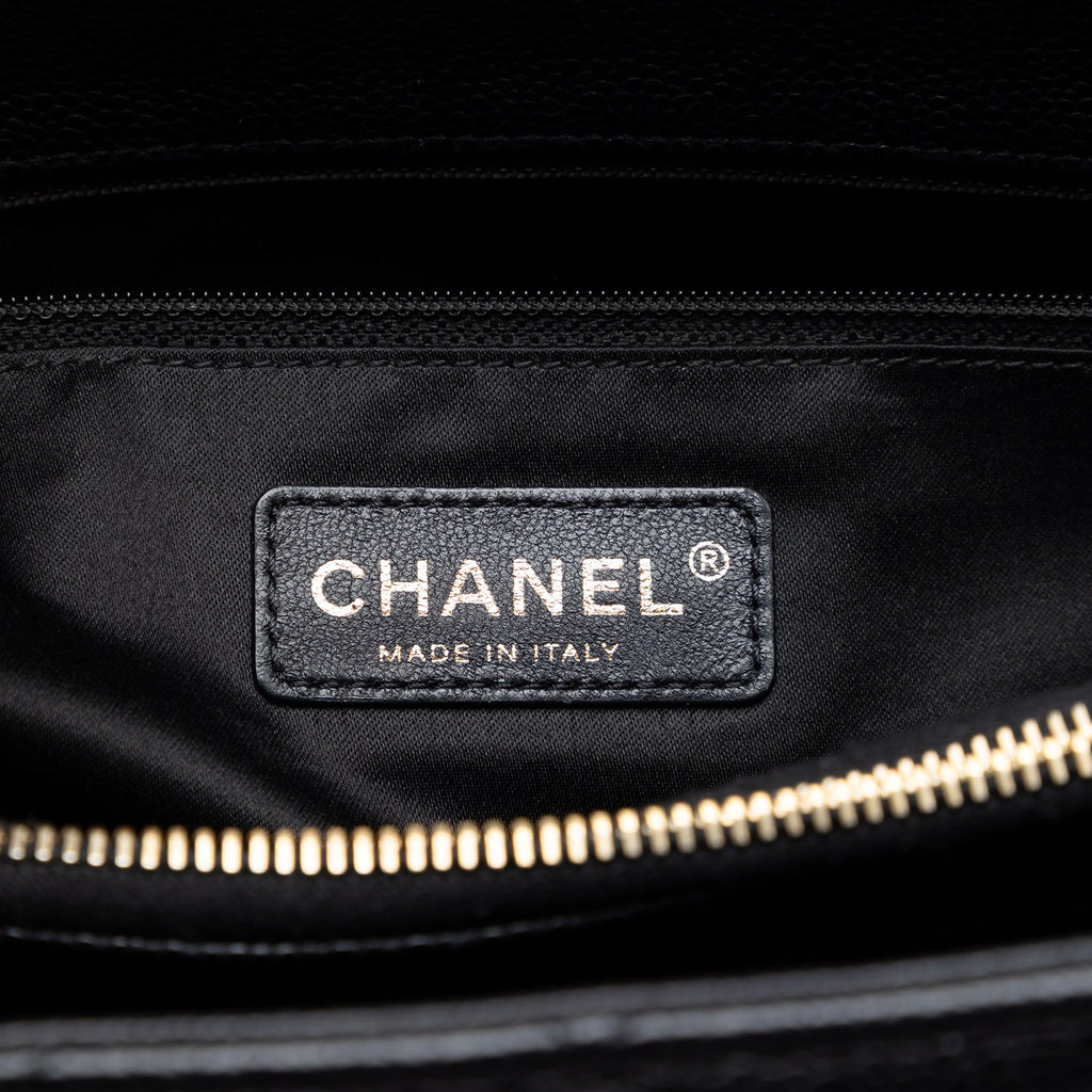 Chanel Caviar Grand Shopping Cabas