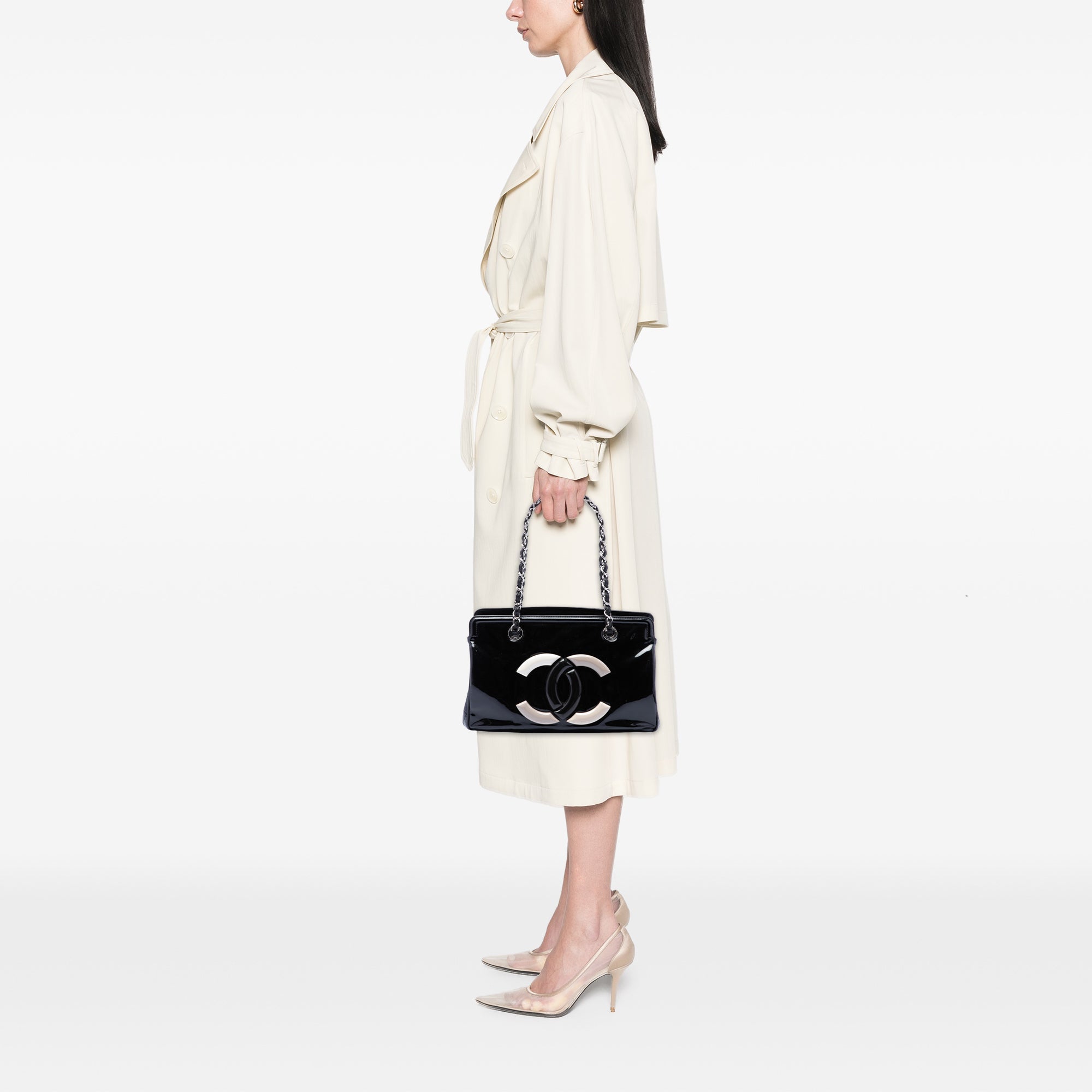 Chanel Small Cuir verni Lipstick Cabas