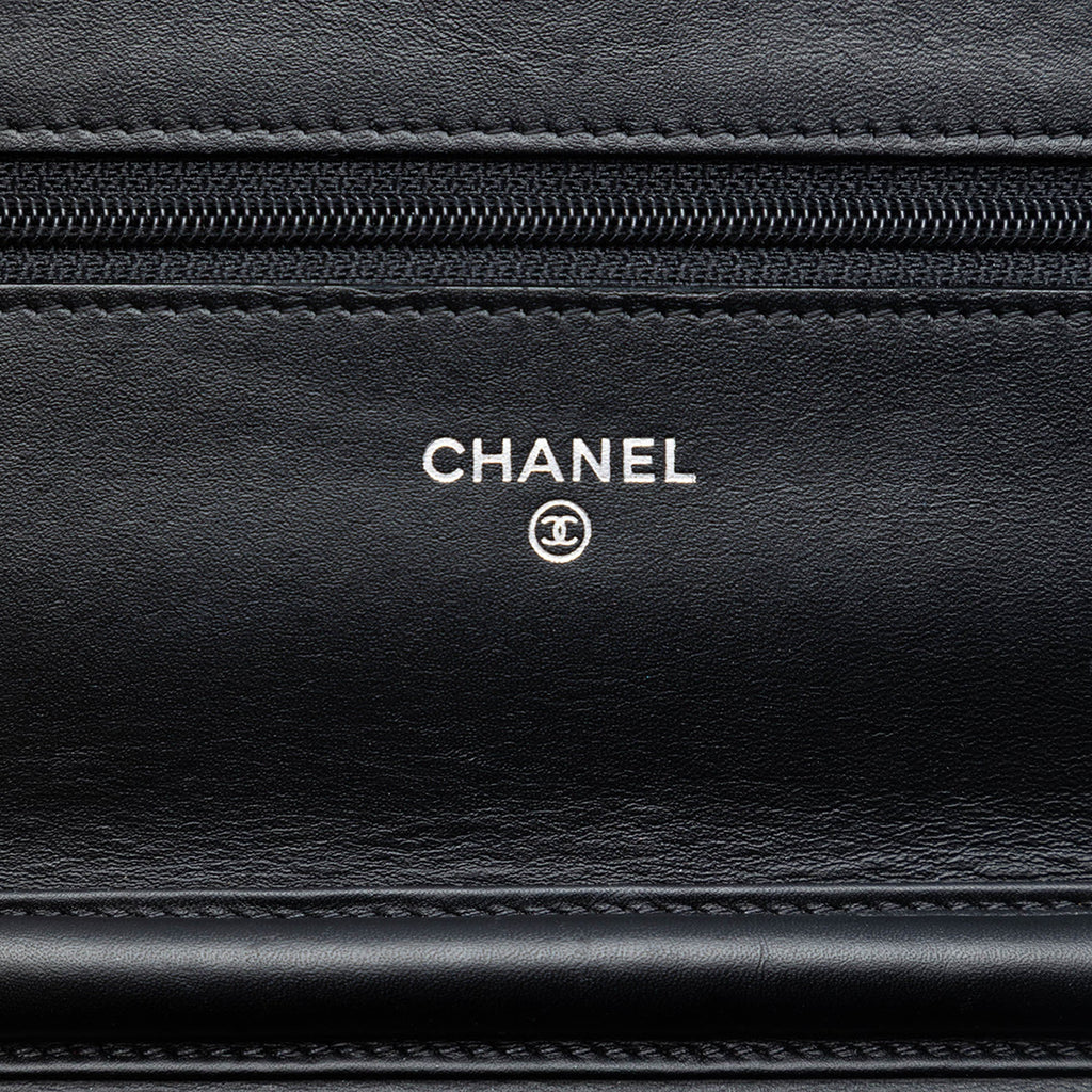 Chanel CC Cuir verni Wallet on Chain